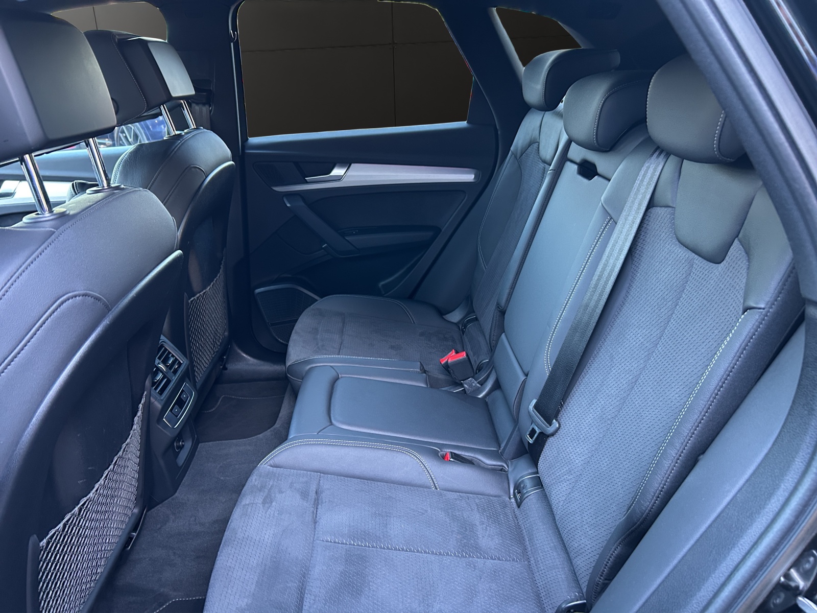 AUDI Q5 50 TFSI e PHEV S line quattro S-tronic-image-11