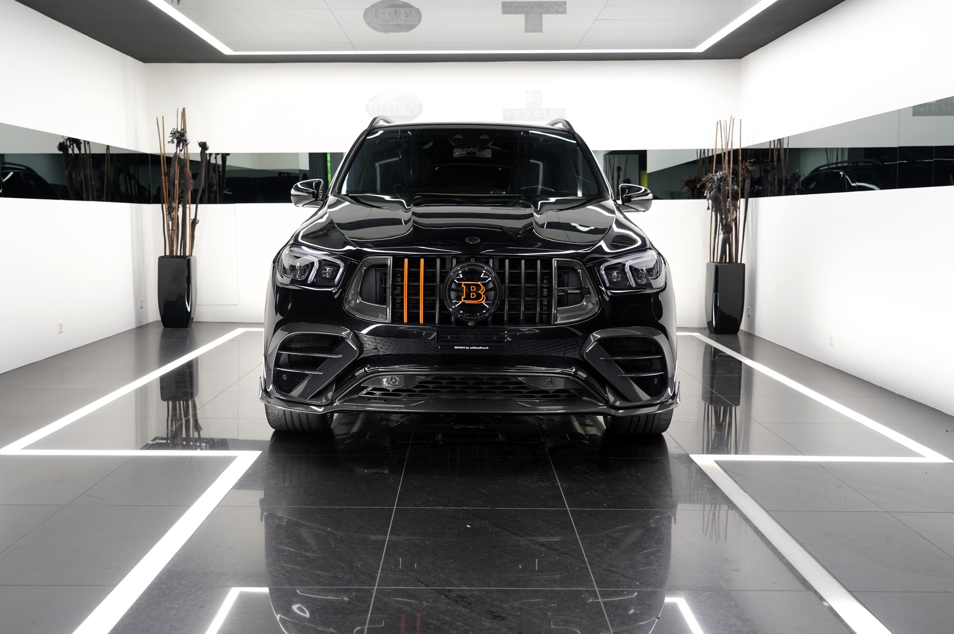 MERCEDES-BENZ GLE 63 S AMG 4Matic+ BRABUS 700-showroom-element-2
