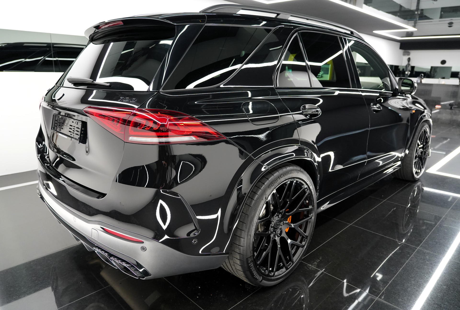 MERCEDES-BENZ GLE 63 S AMG 4Matic+ BRABUS 700-showroom-element-3