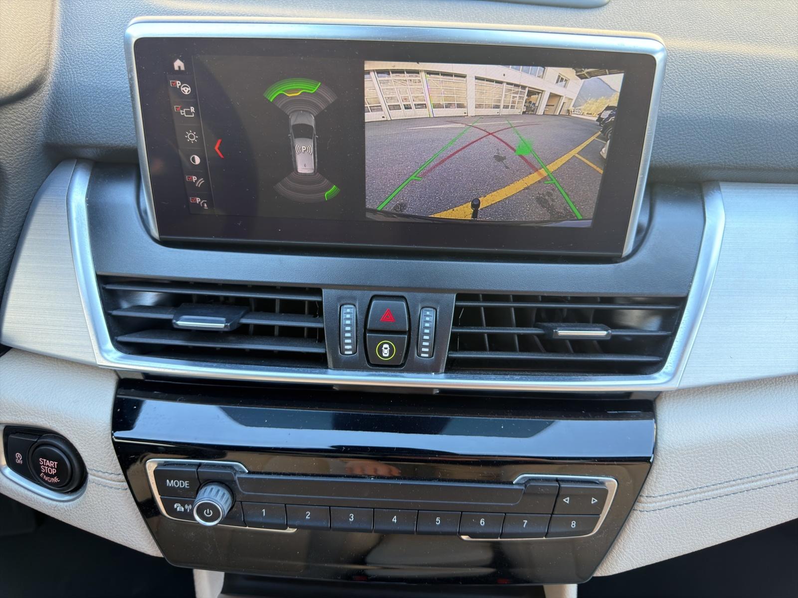 BMW 220d xDrive Gran Tourer Steptronic Luxury Line-image-15