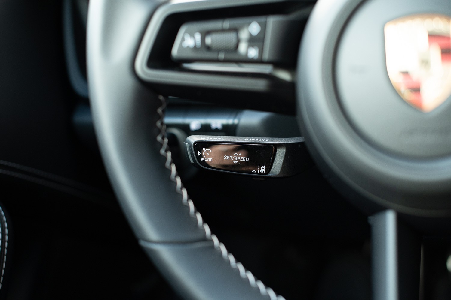 PORSCHE 911 Carrera GT3 PDK Touring-image-20