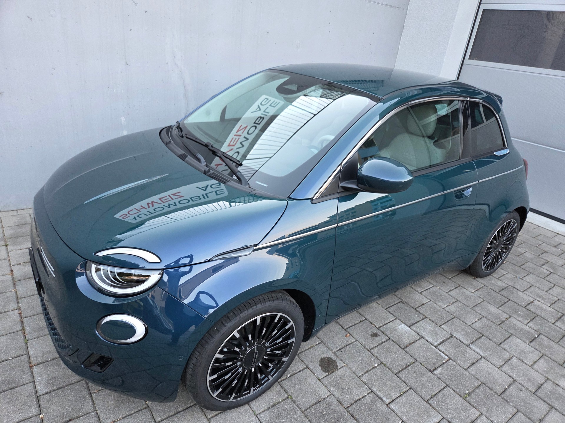 FIAT 500 electric 87 kW La Prima-image-2