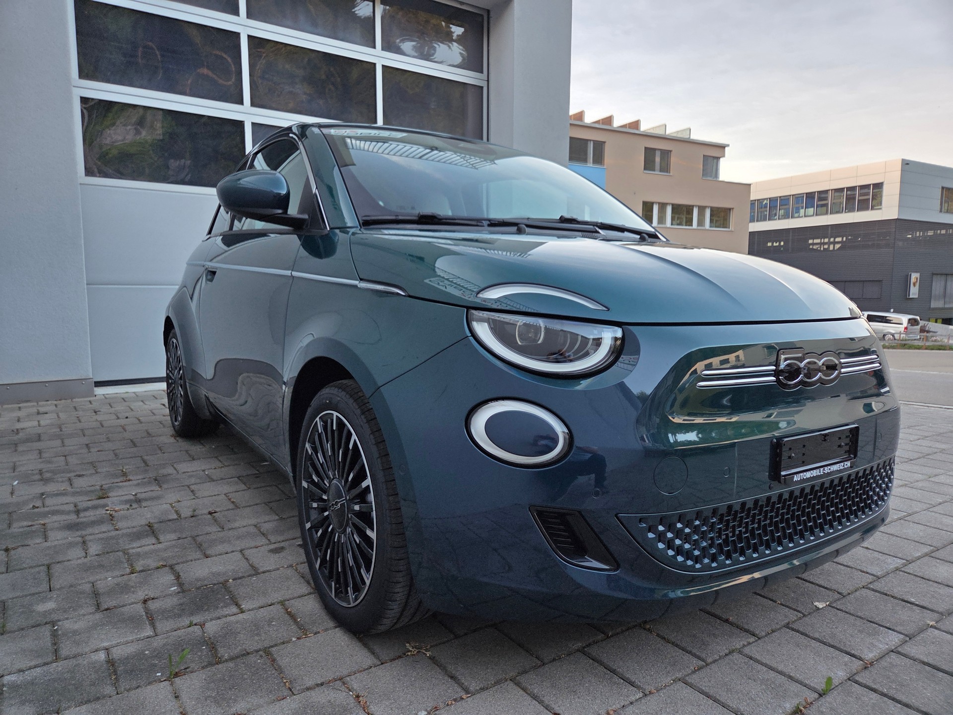 FIAT 500 electric 87 kW La Prima-image-7
