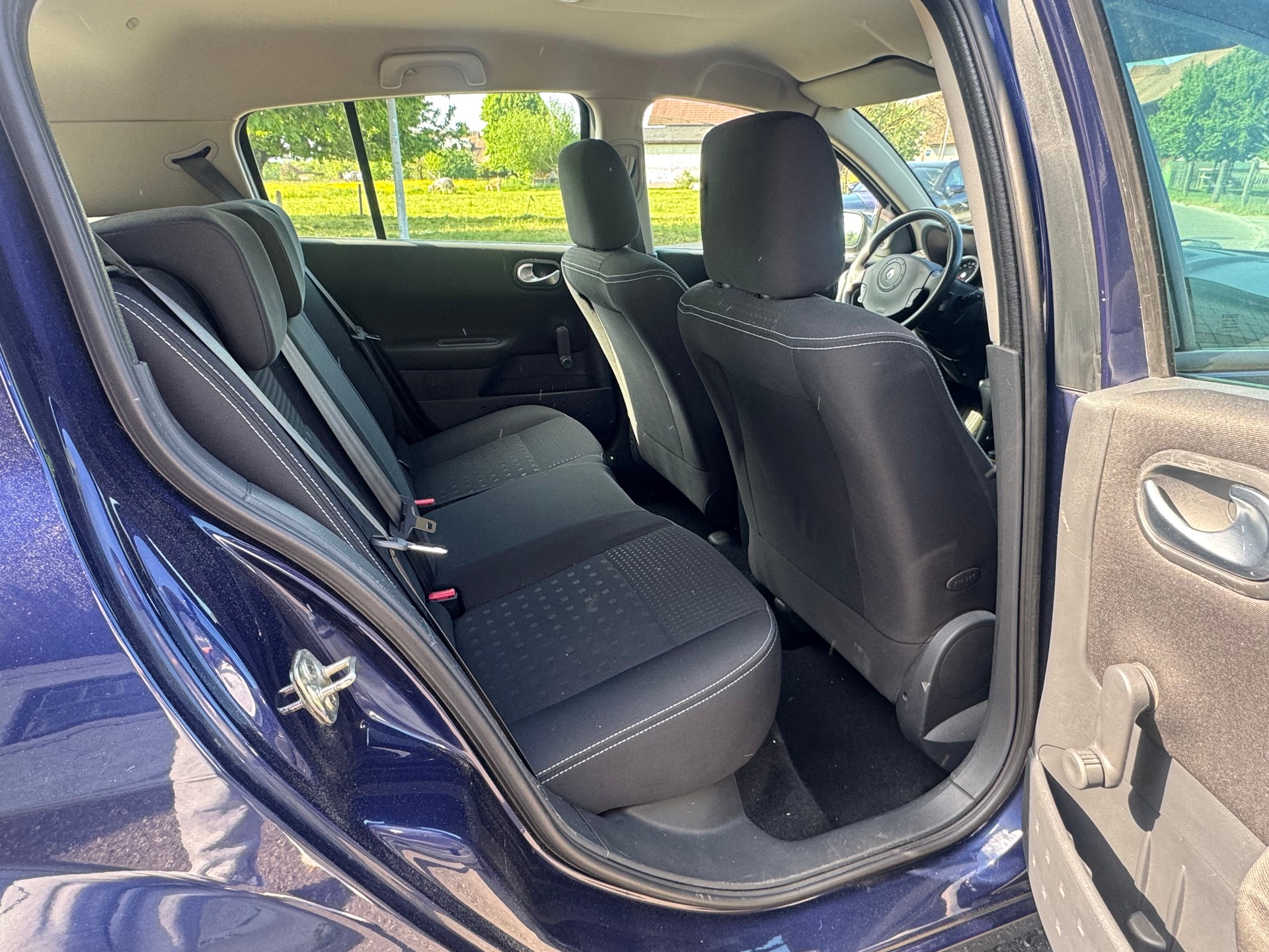 RENAULT MEGANE II 1.5dCi-image-4