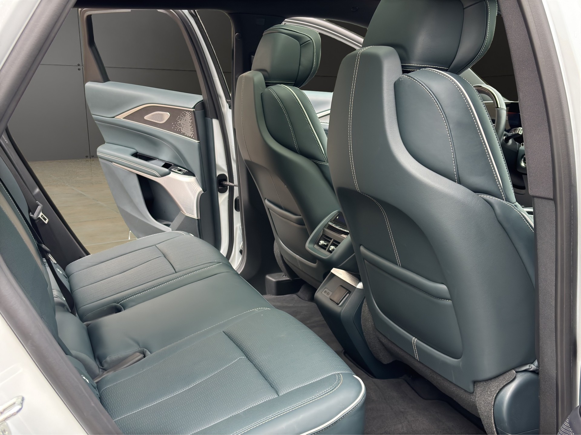CADILLAC Lyriq Sport 102 kWh AWD-image-24