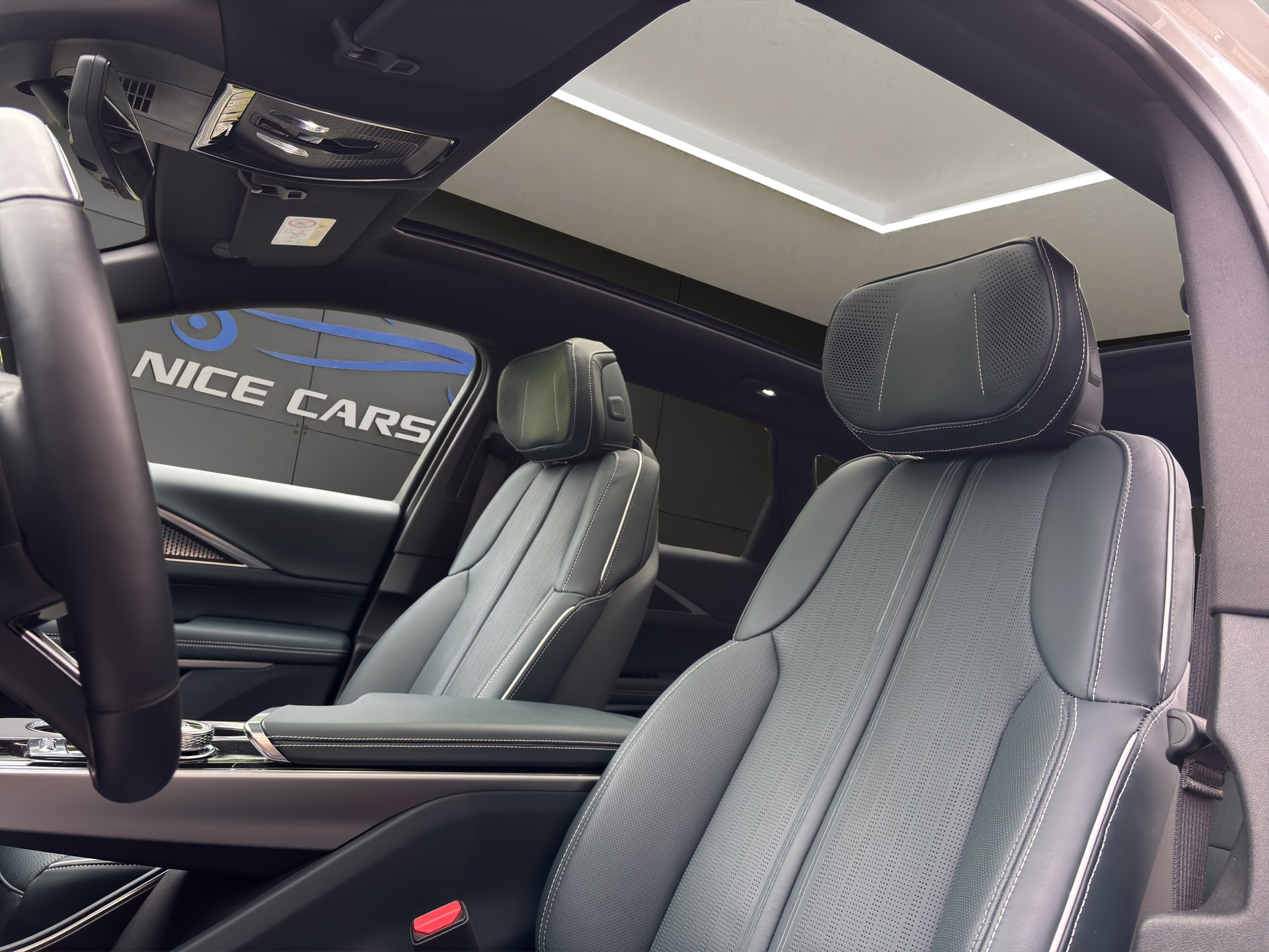 CADILLAC Lyriq Sport 102 kWh AWD-image-22