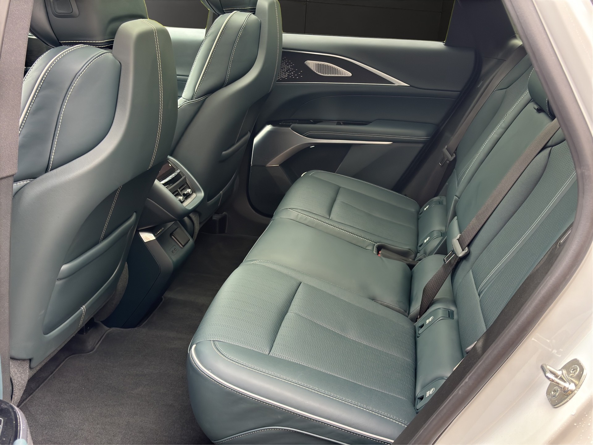 CADILLAC Lyriq Sport 102 kWh AWD-image-25