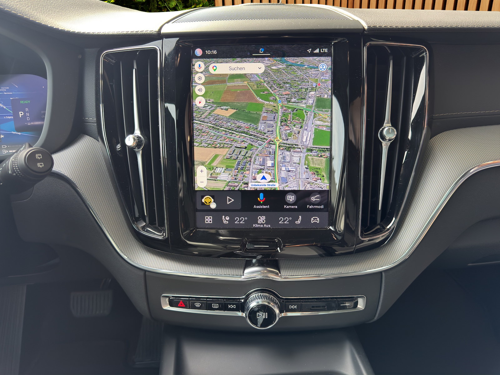 VOLVO XC60 2.0 T8 TE XCENTRIC Black Edition eAWD-image-12