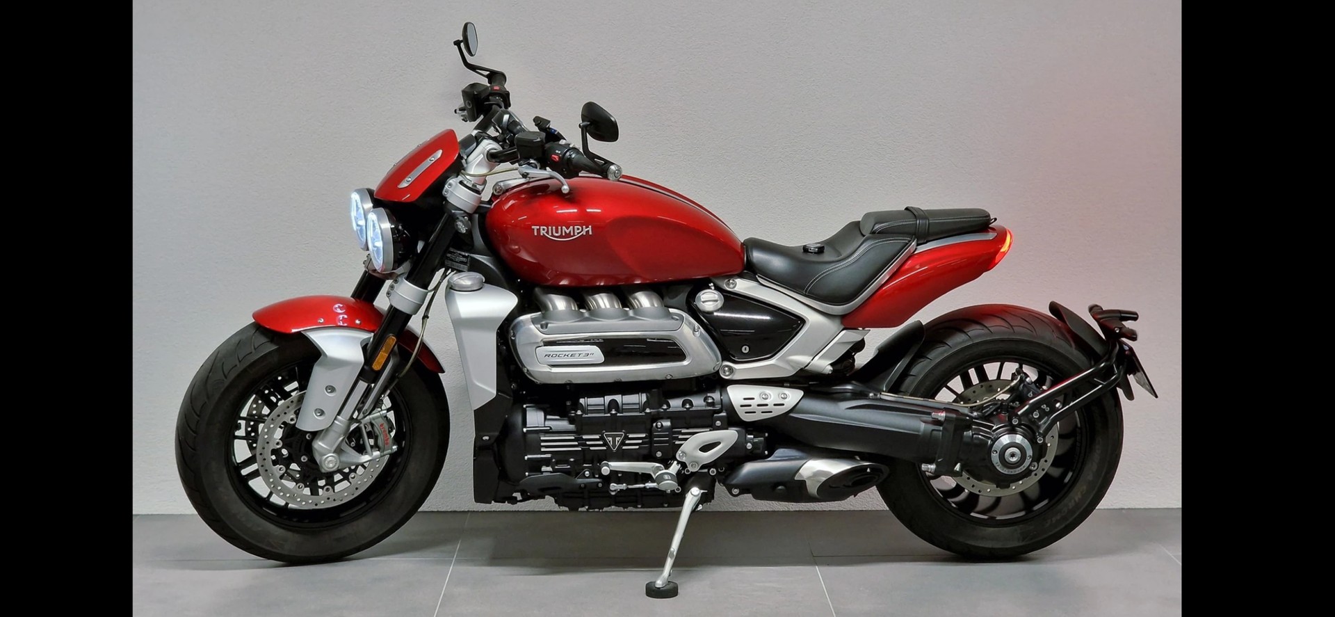 TRIUMPH Rocket 3 R-image-2