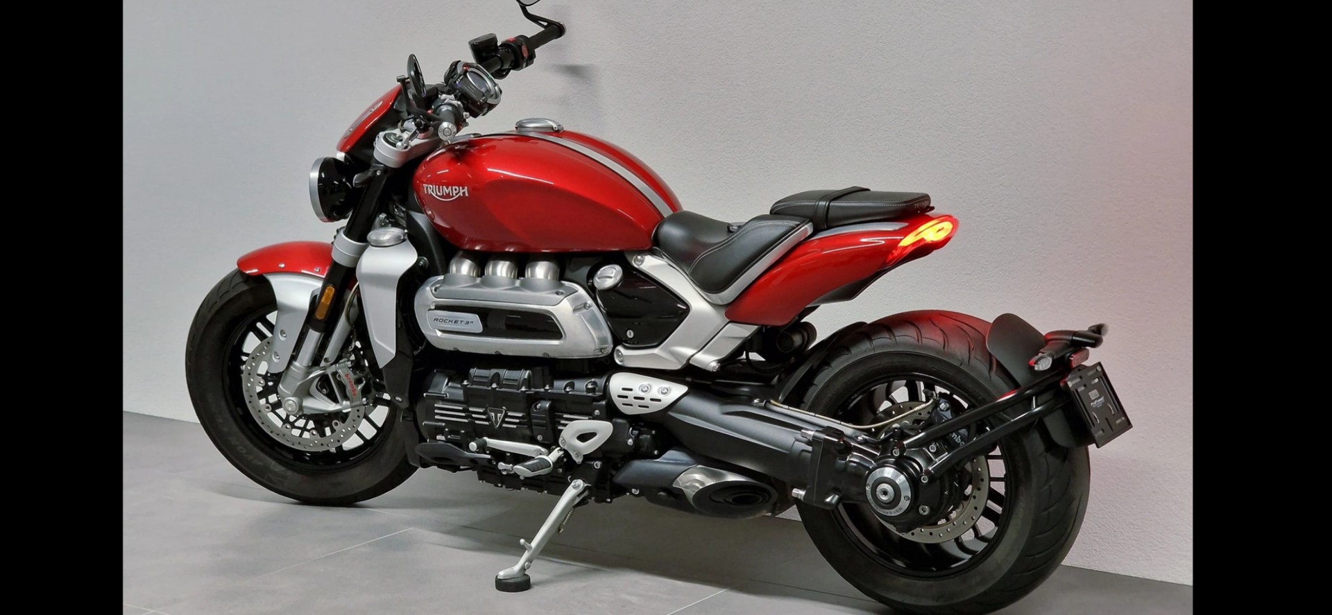 TRIUMPH Rocket 3 R-image-3
