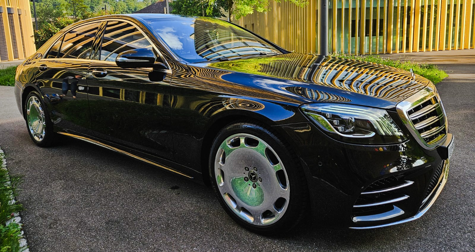 MERCEDES-BENZ S 560 V8 4matic LANG-VERSION | *Burmester*TV-Tuner*