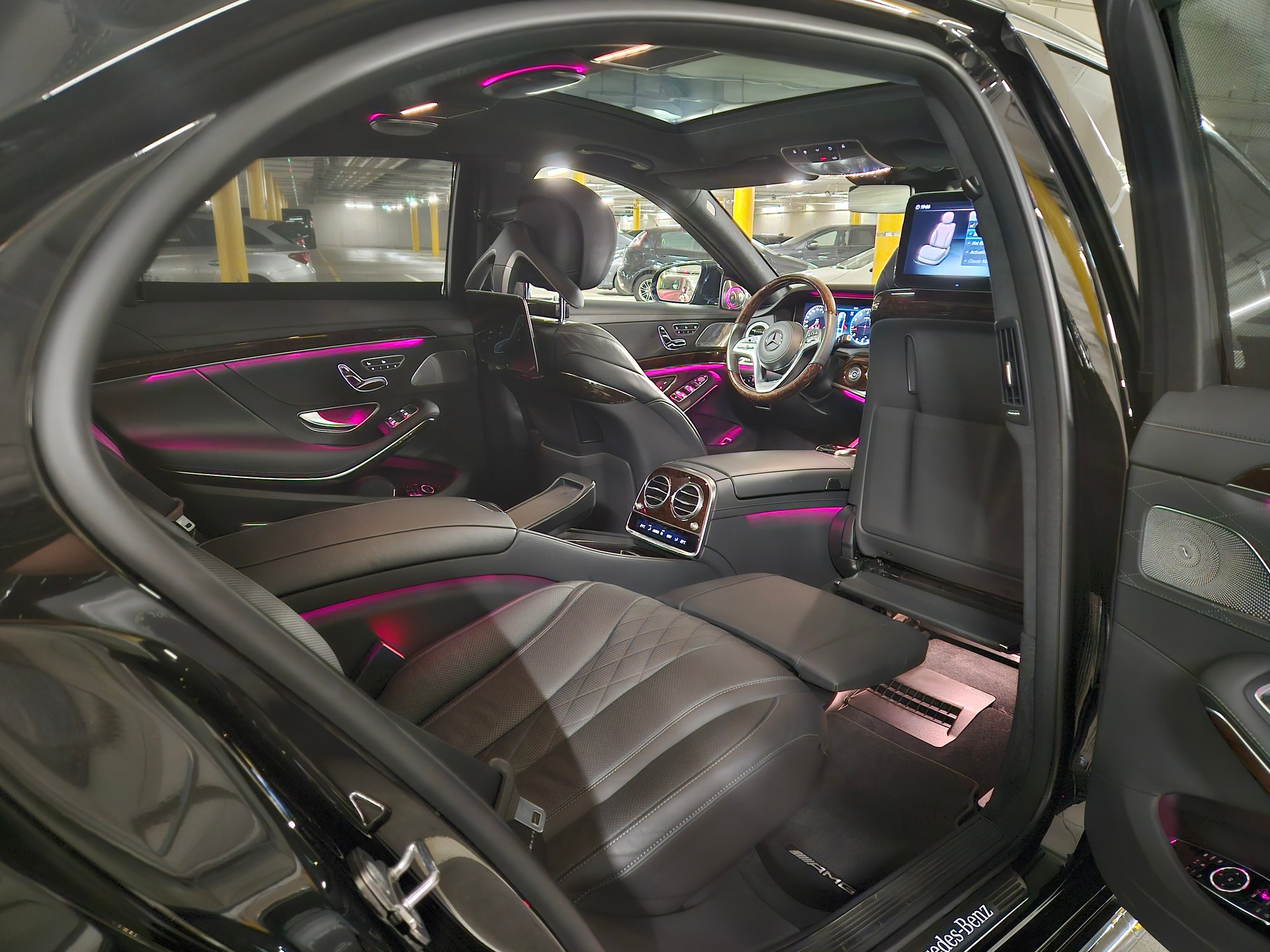 MERCEDES-BENZ S 560 V8 4matic LANG-VERSION | *Burmester*TV-Tuner*-image-2
