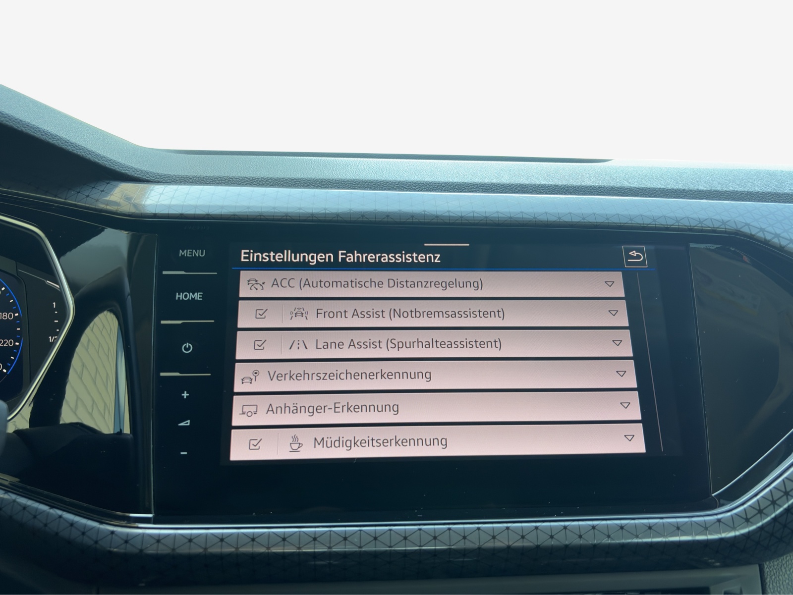 VW T-Cross 1.0 TSI Style DSG-image-14