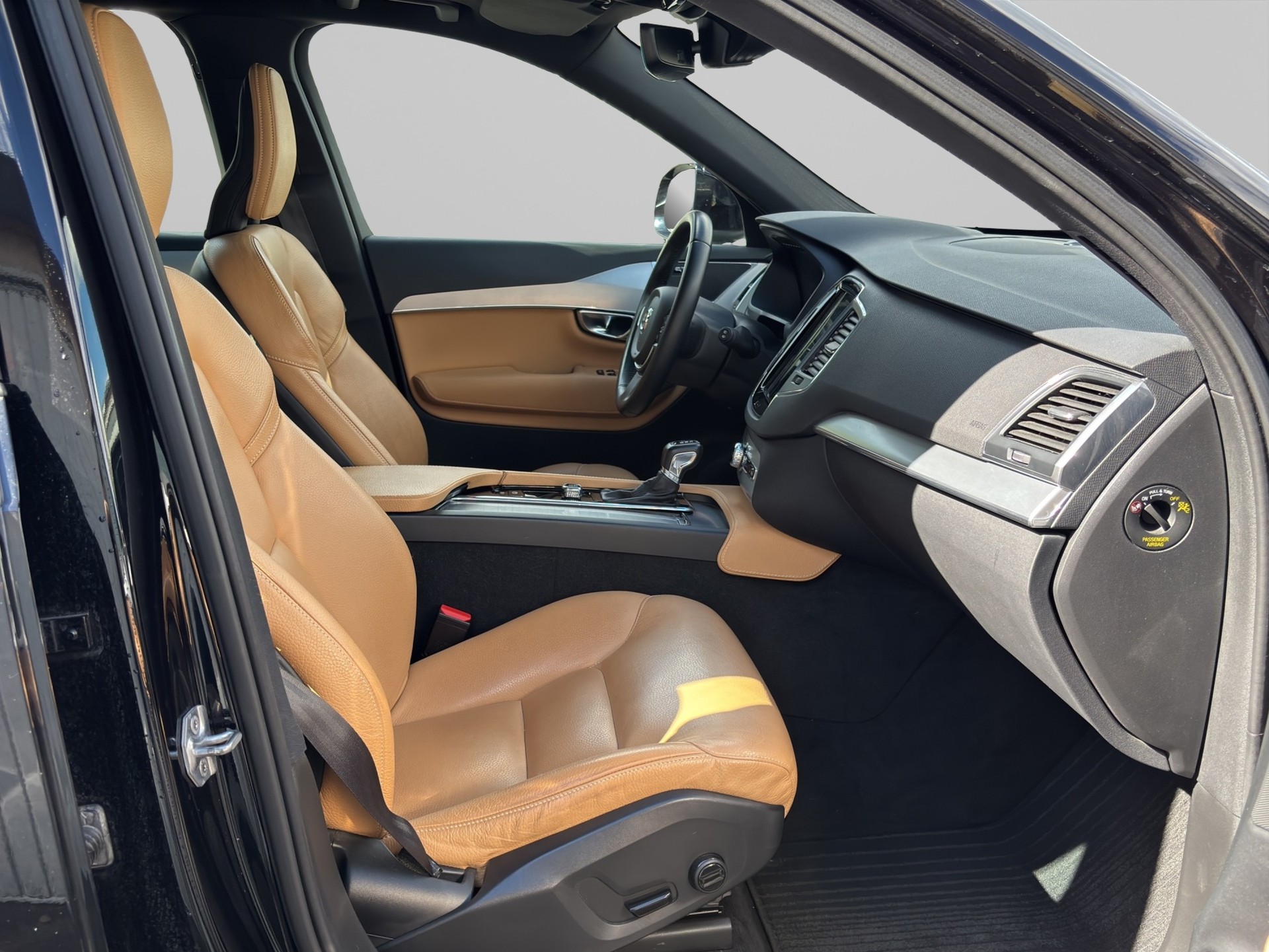 VOLVO XC90 2.0 T6 Momentum 7P. AWD-image-13