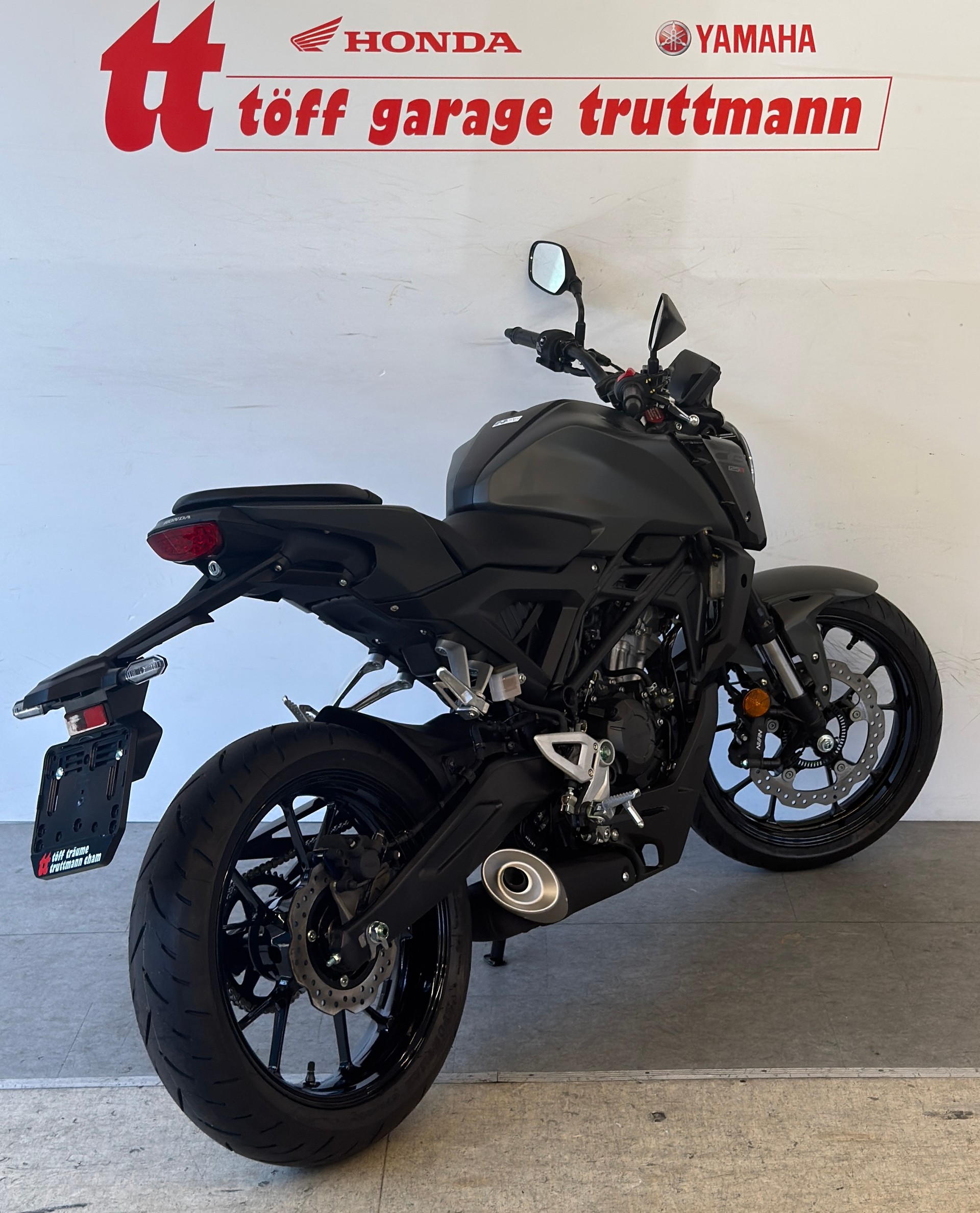 HONDA CB 125 R-showroom-element-3