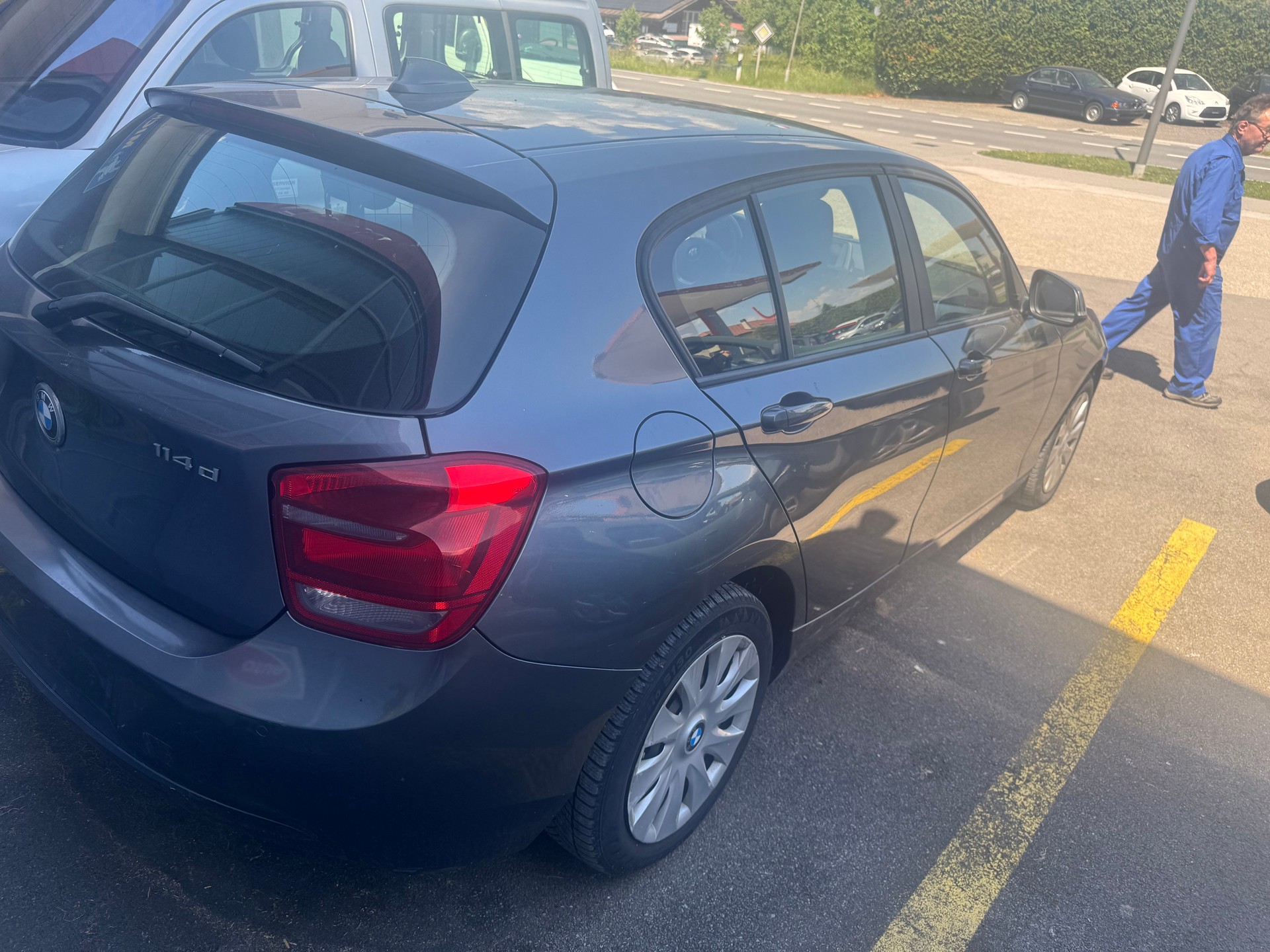 BMW 114i Business-image-3