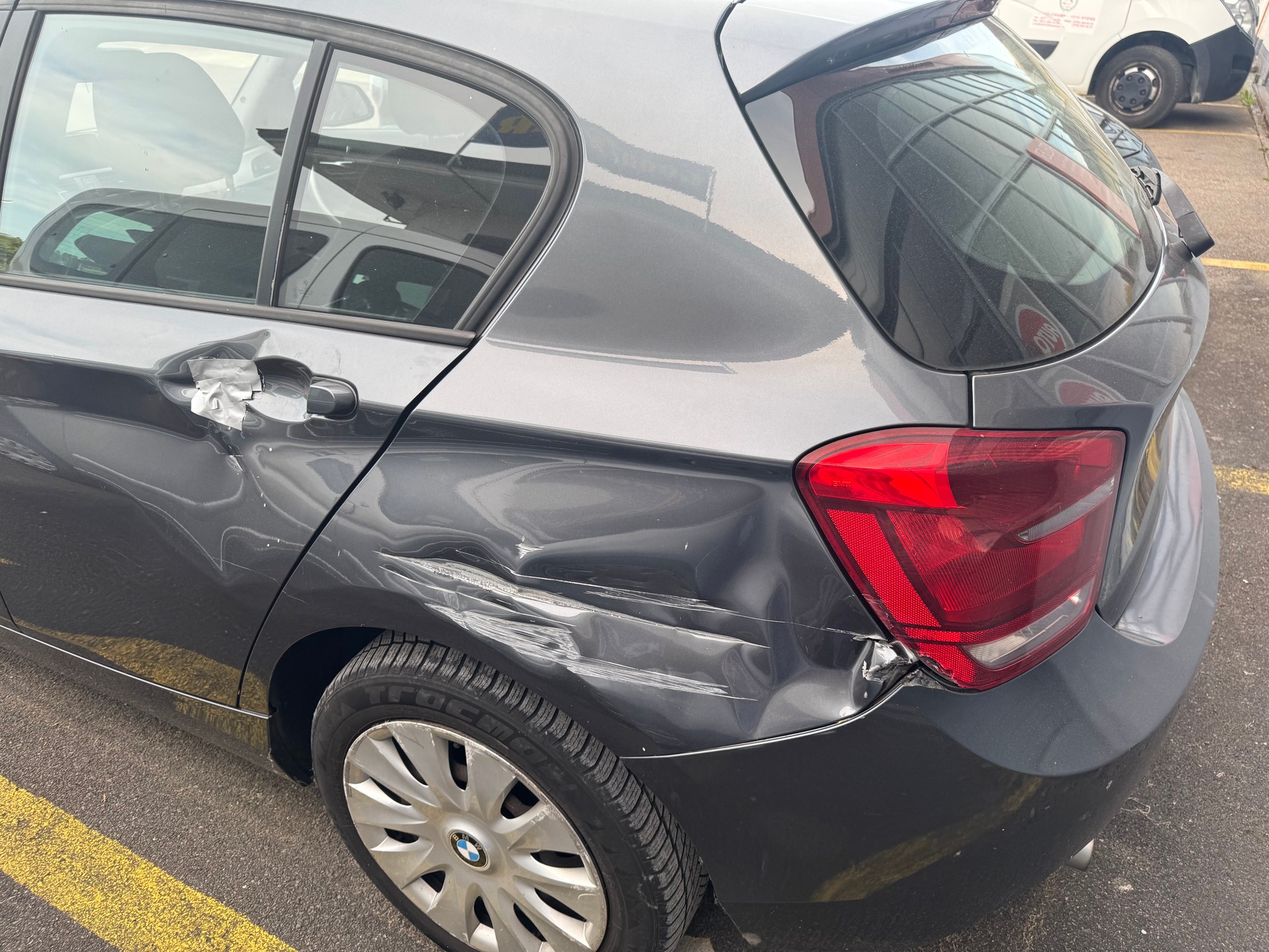 BMW 114i Business-image-7