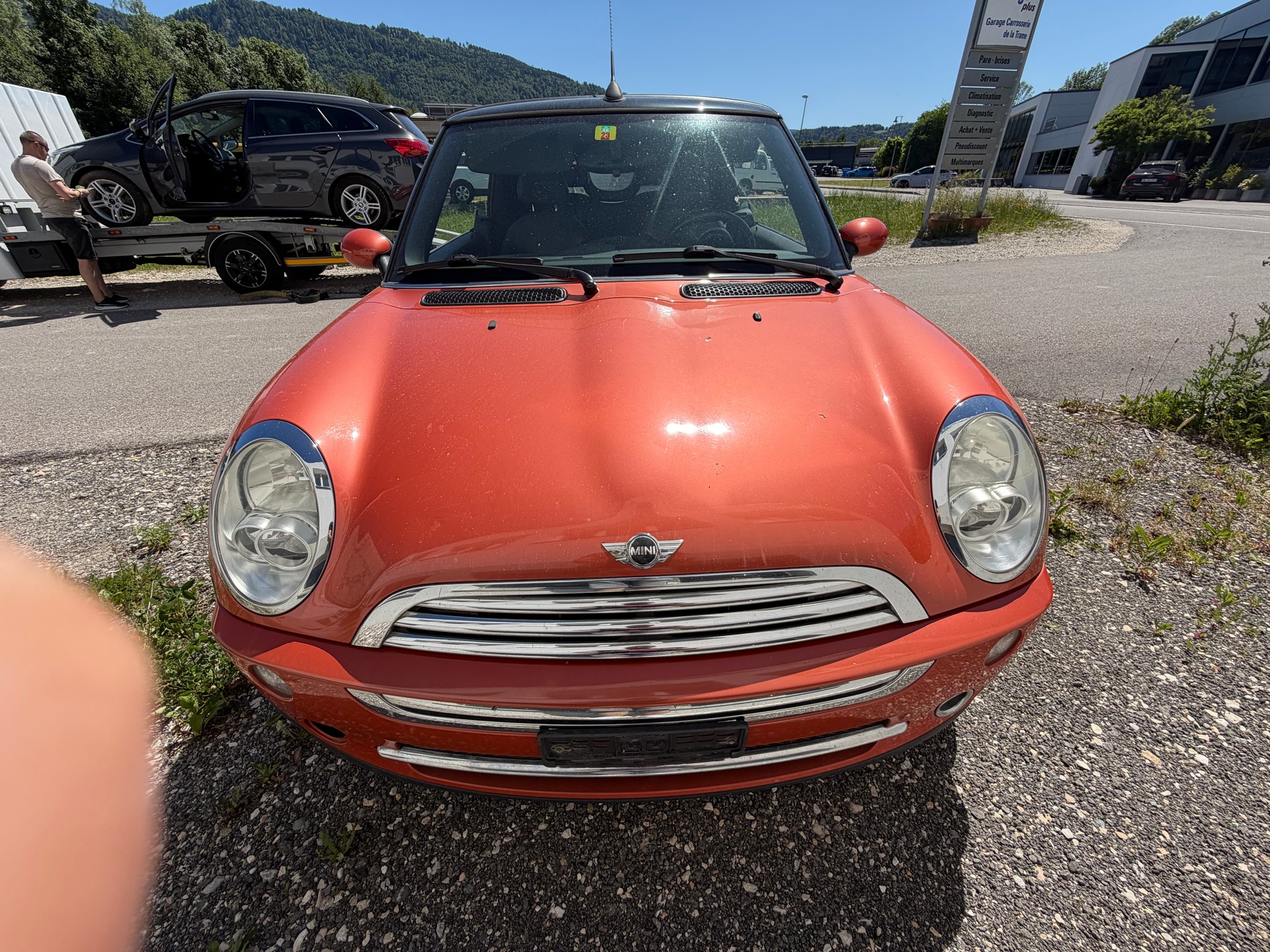 MINI Cooper Cabriolet-image-1