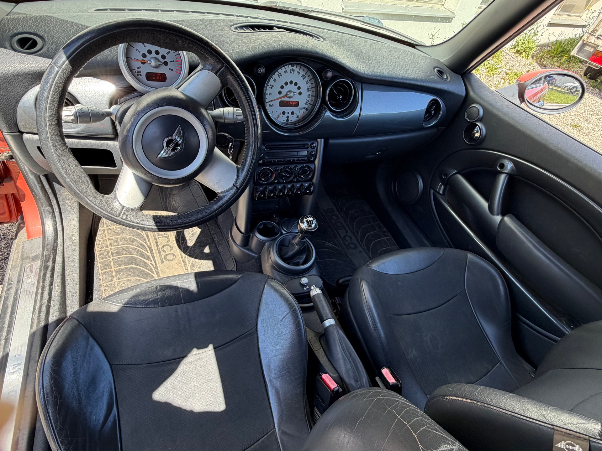 MINI Cooper Cabriolet-image-7