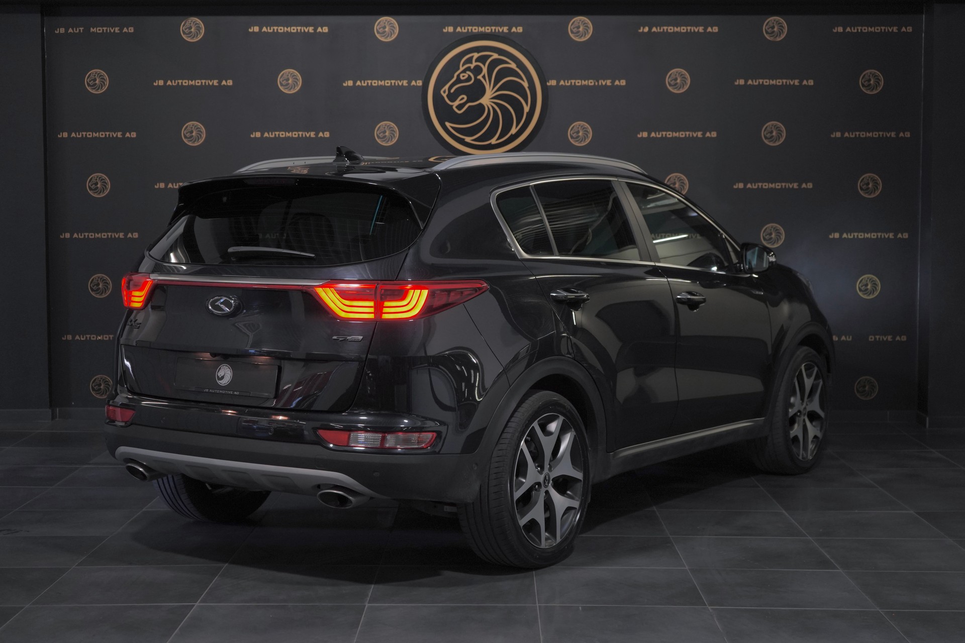 KIA Sportage 2.0CRDi Trend 4WD Automat-image-1