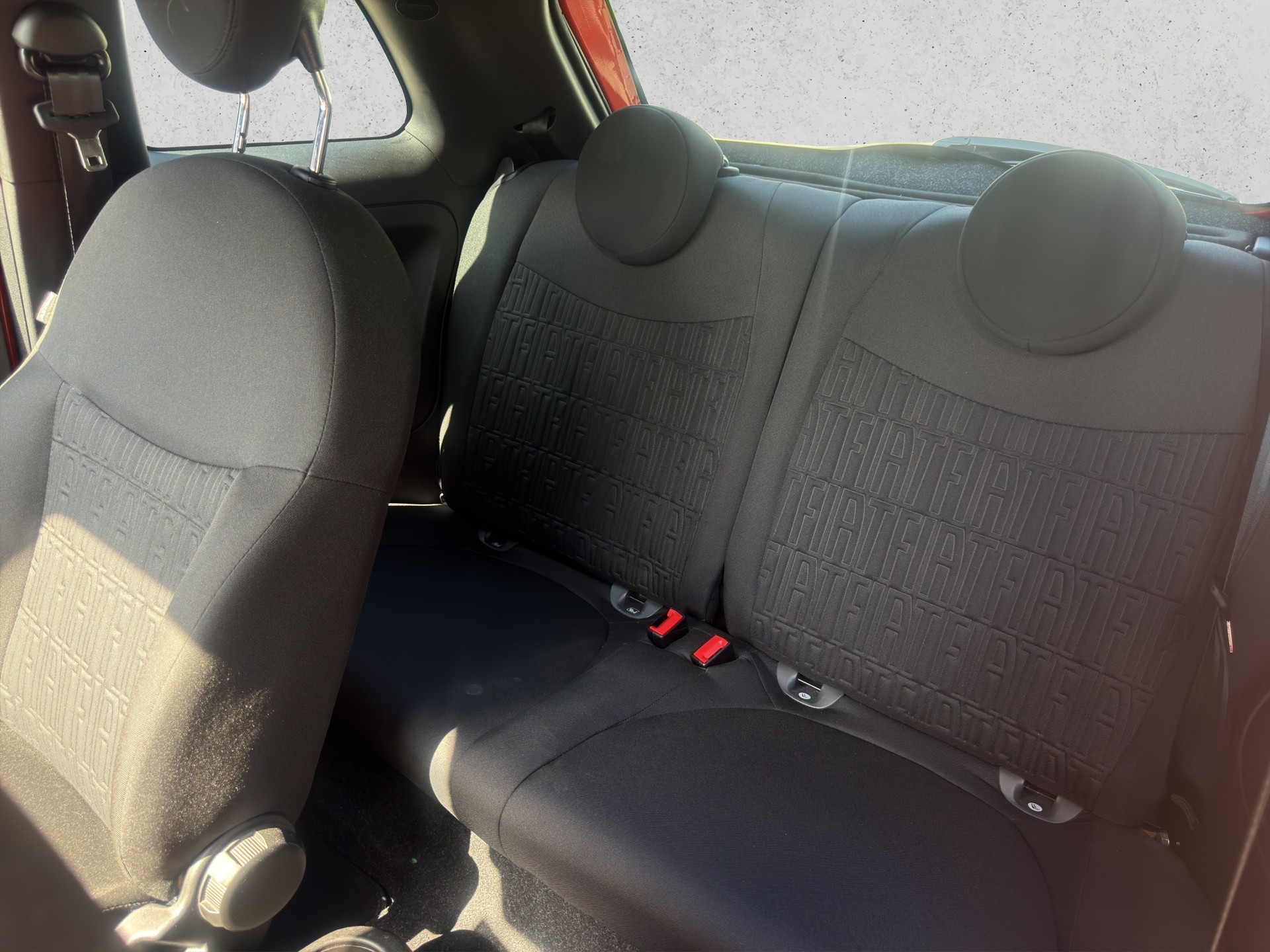 FIAT 500 1.0 Hybrid Swiss Edition-image-9