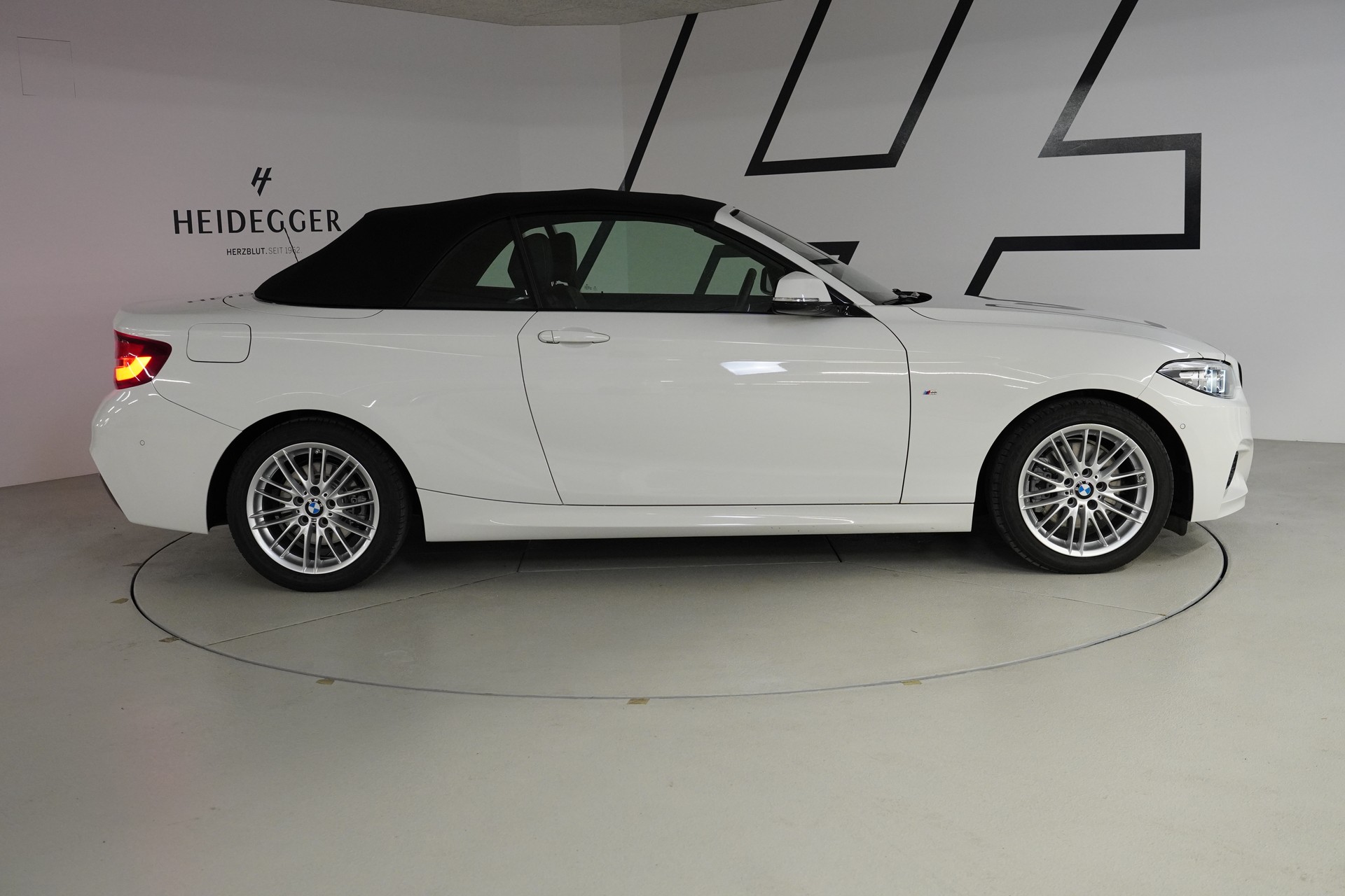 BMW 220i Steptronic M Sport-image-10