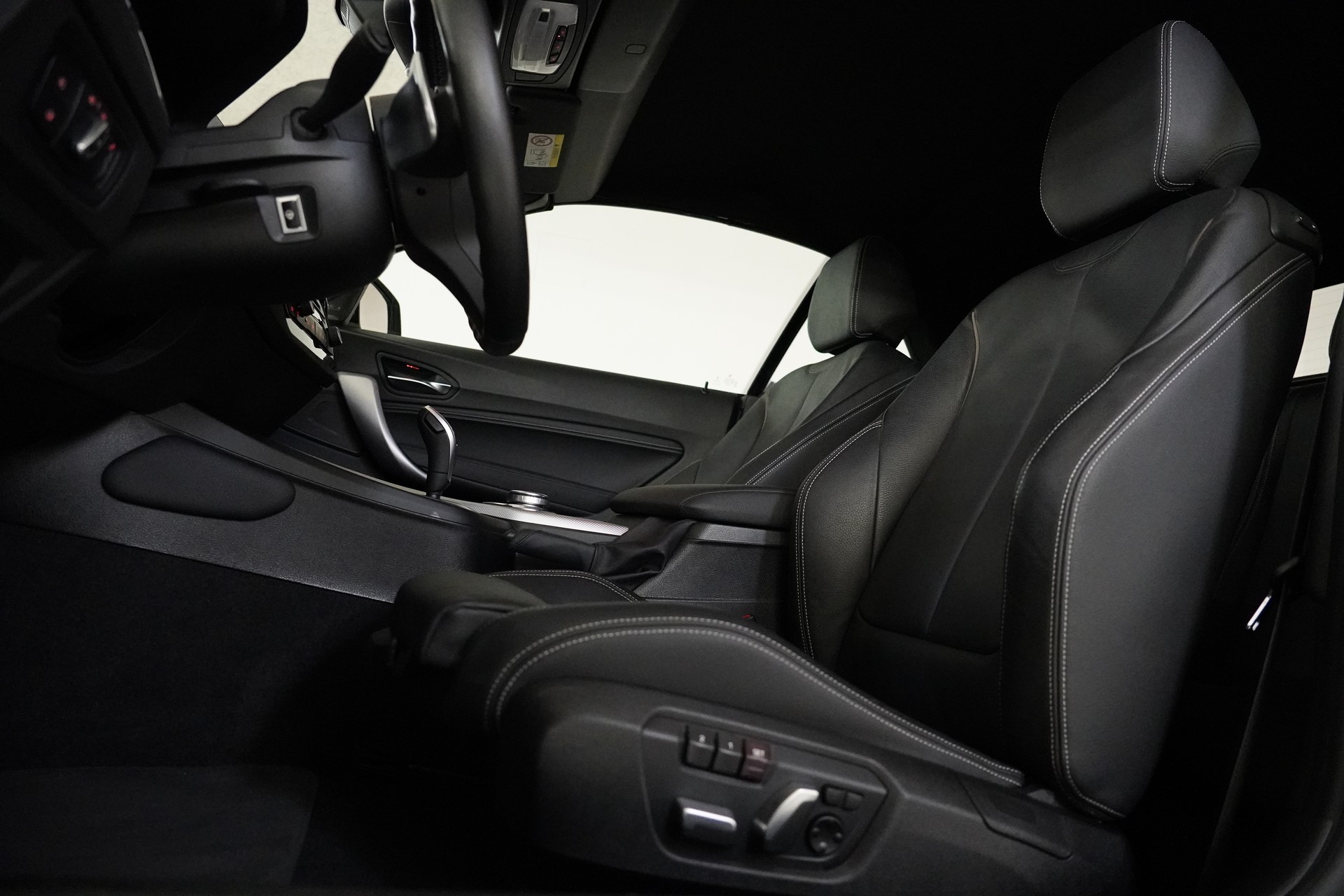 BMW 220i Steptronic M Sport-image-18