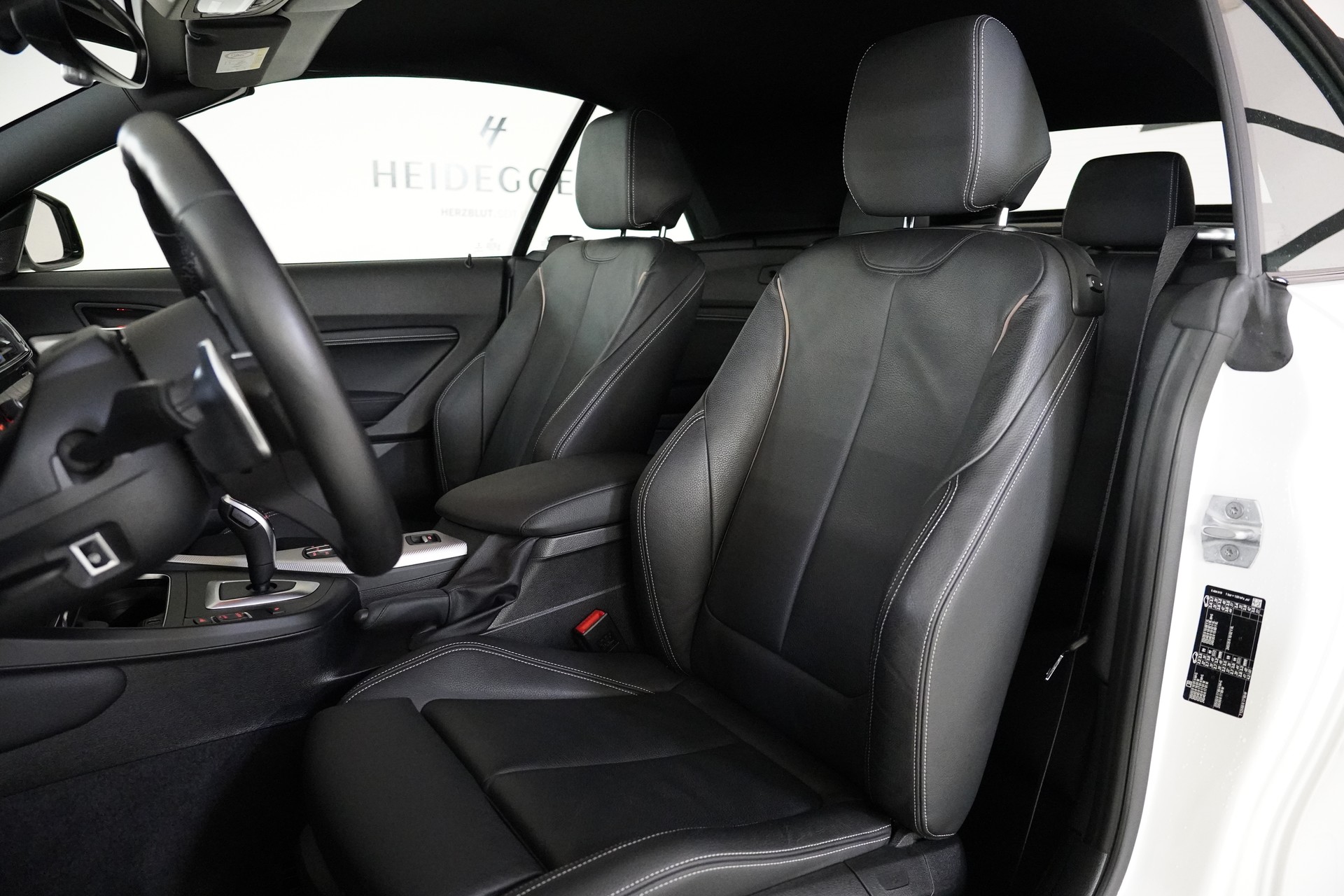 BMW 220i Steptronic M Sport-image-19