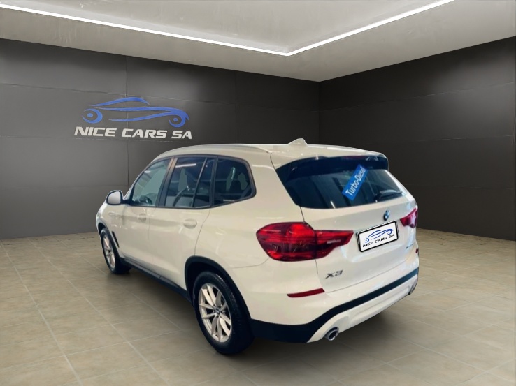 BMW X3 xDrive 20d Individual Steptronic-showroom-element-3