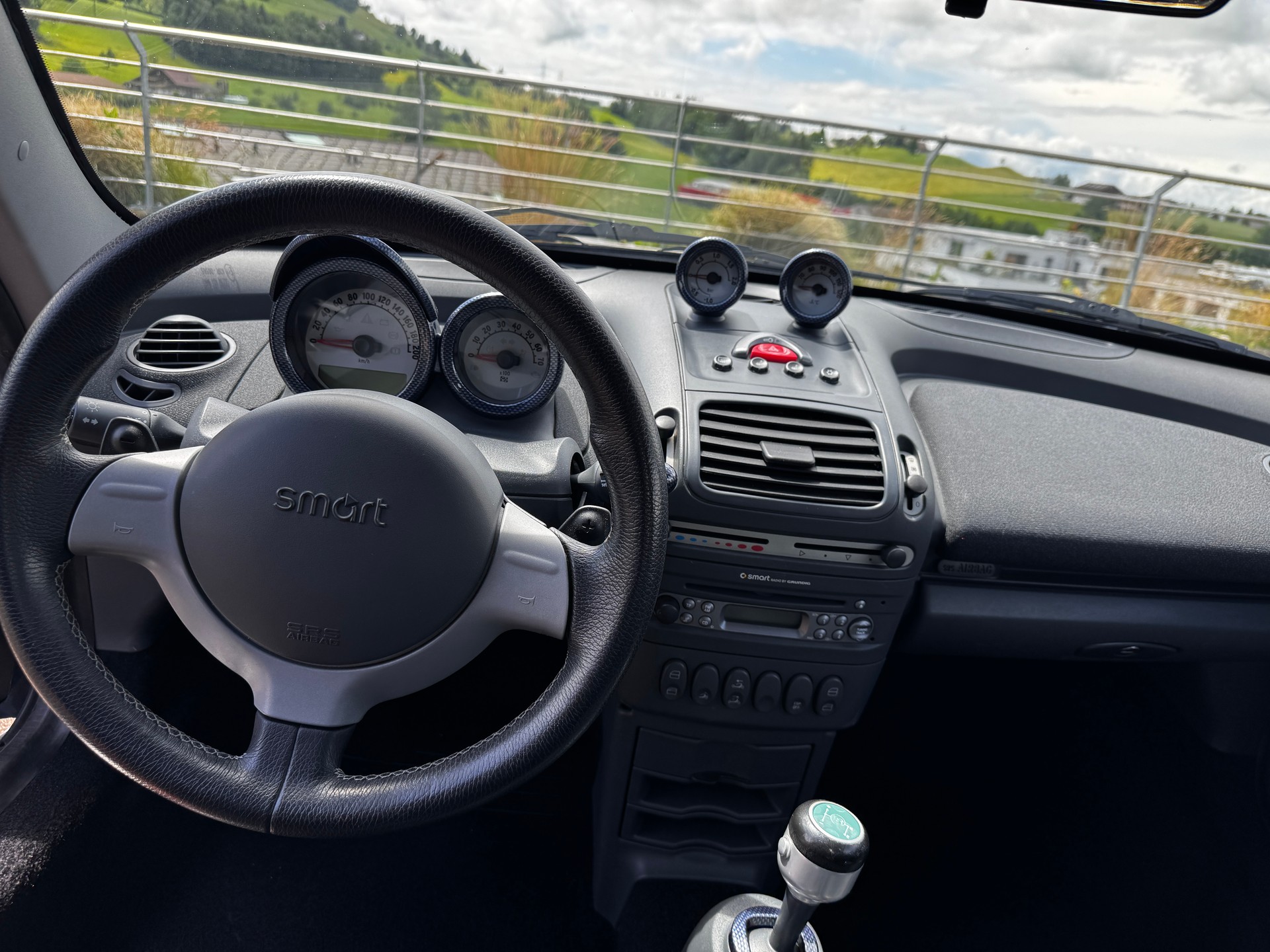 SMART roadster-image-11