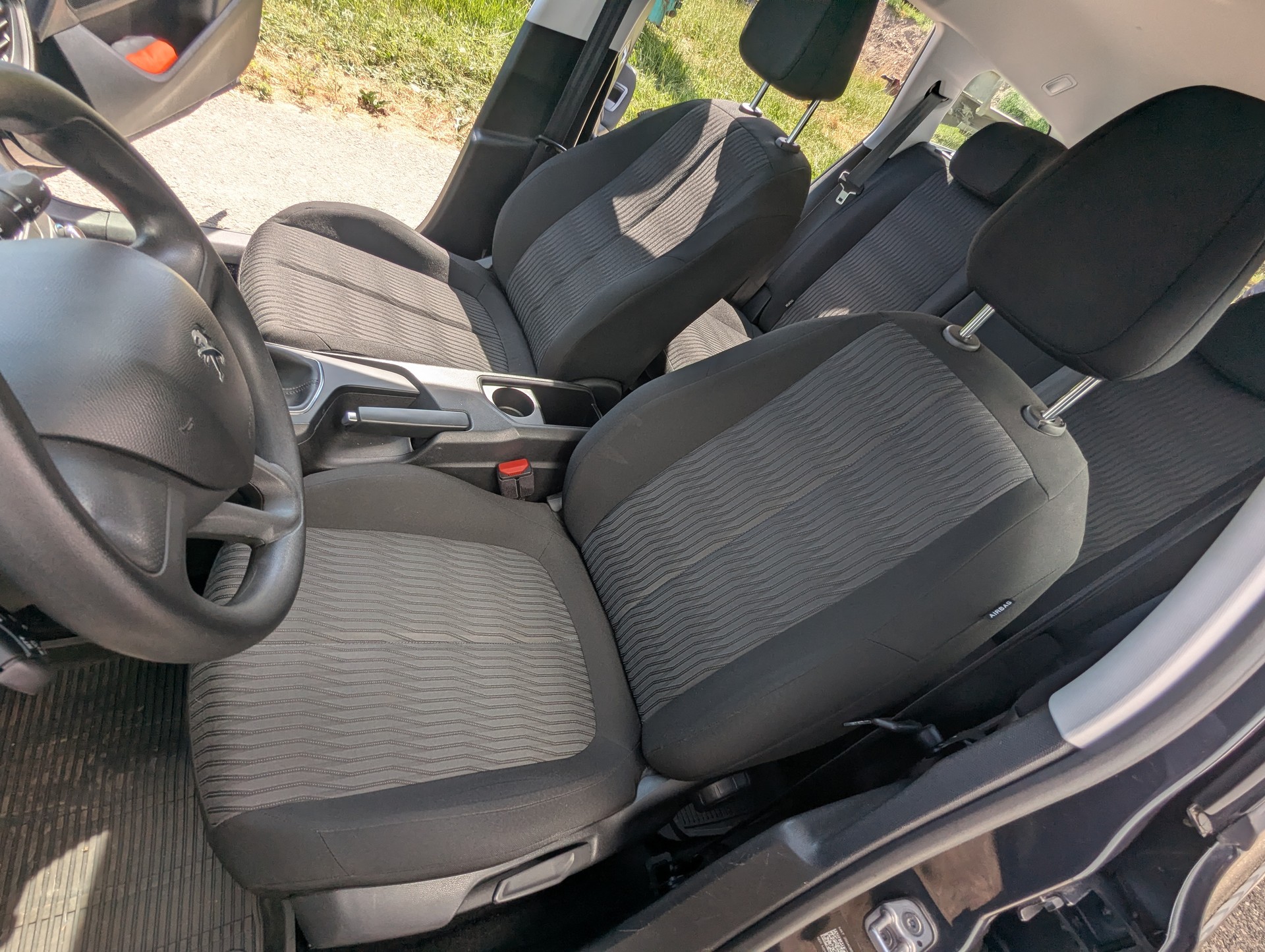 PEUGEOT 308 SW 1.6 BlueHDI Active-image-22