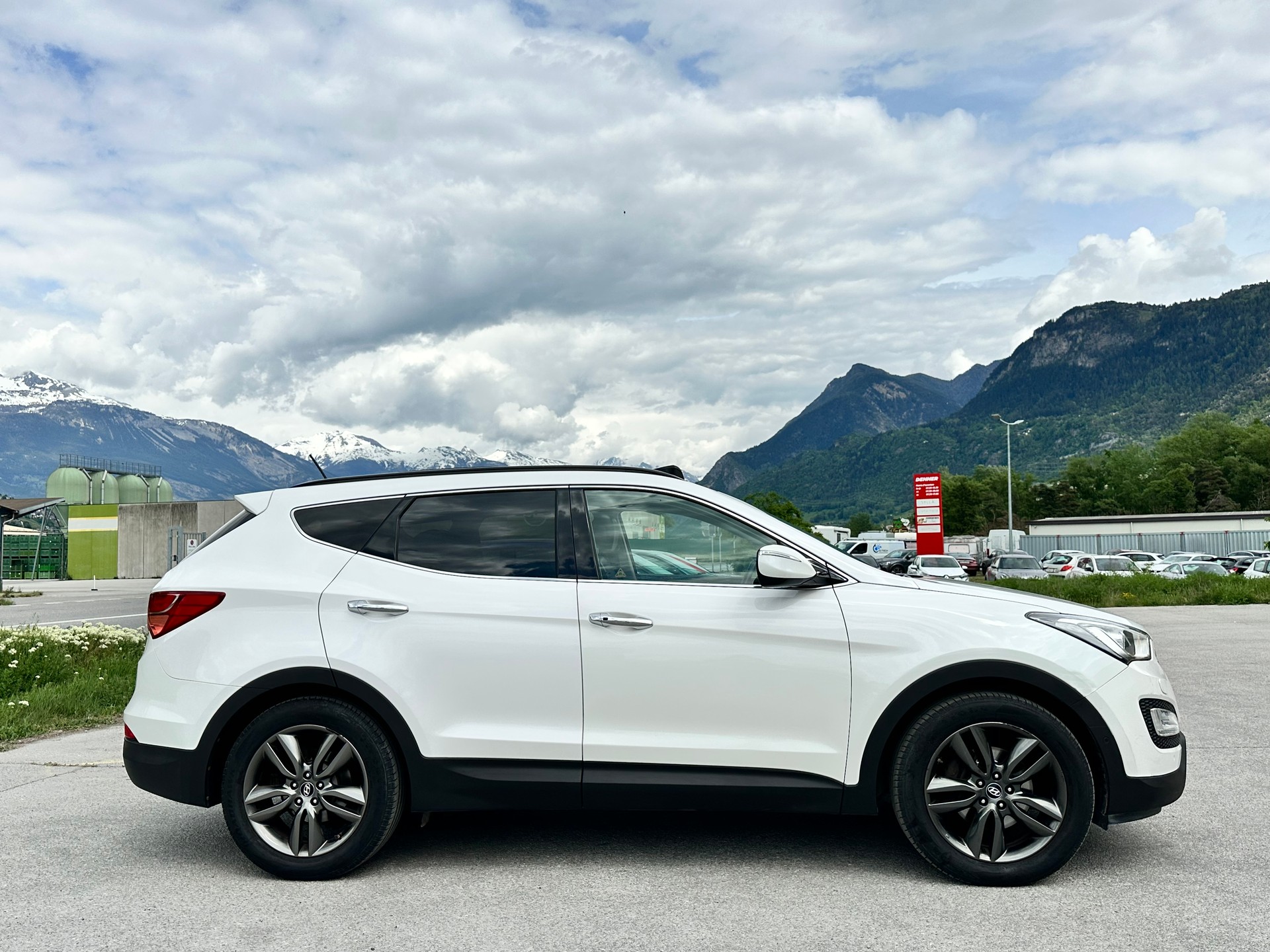 HYUNDAI Santa Fe 2.2 CRDI Premium 4WD Automatic-image-5