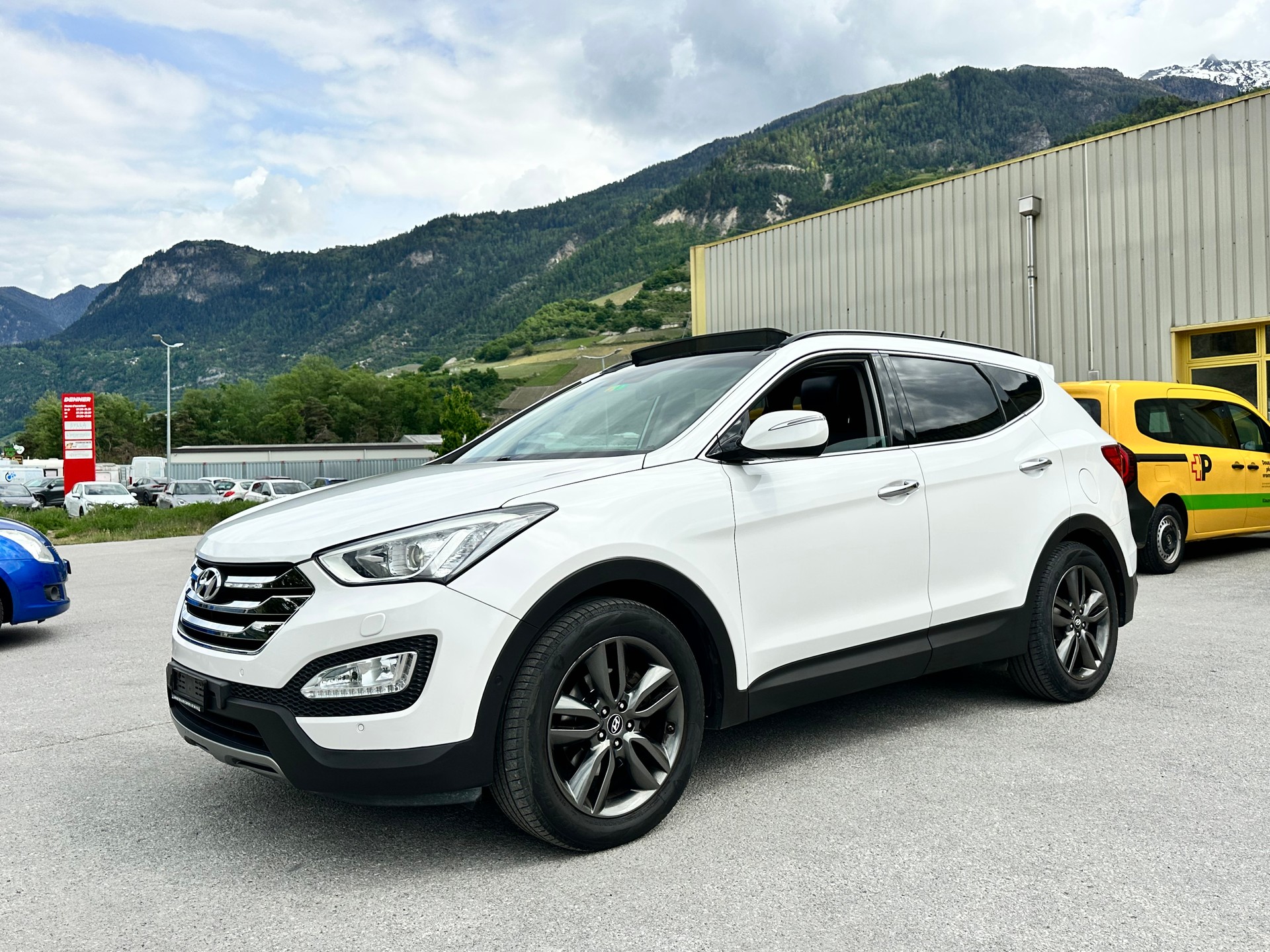 HYUNDAI Santa Fe 2.2 CRDI Premium 4WD Automatic-image-1