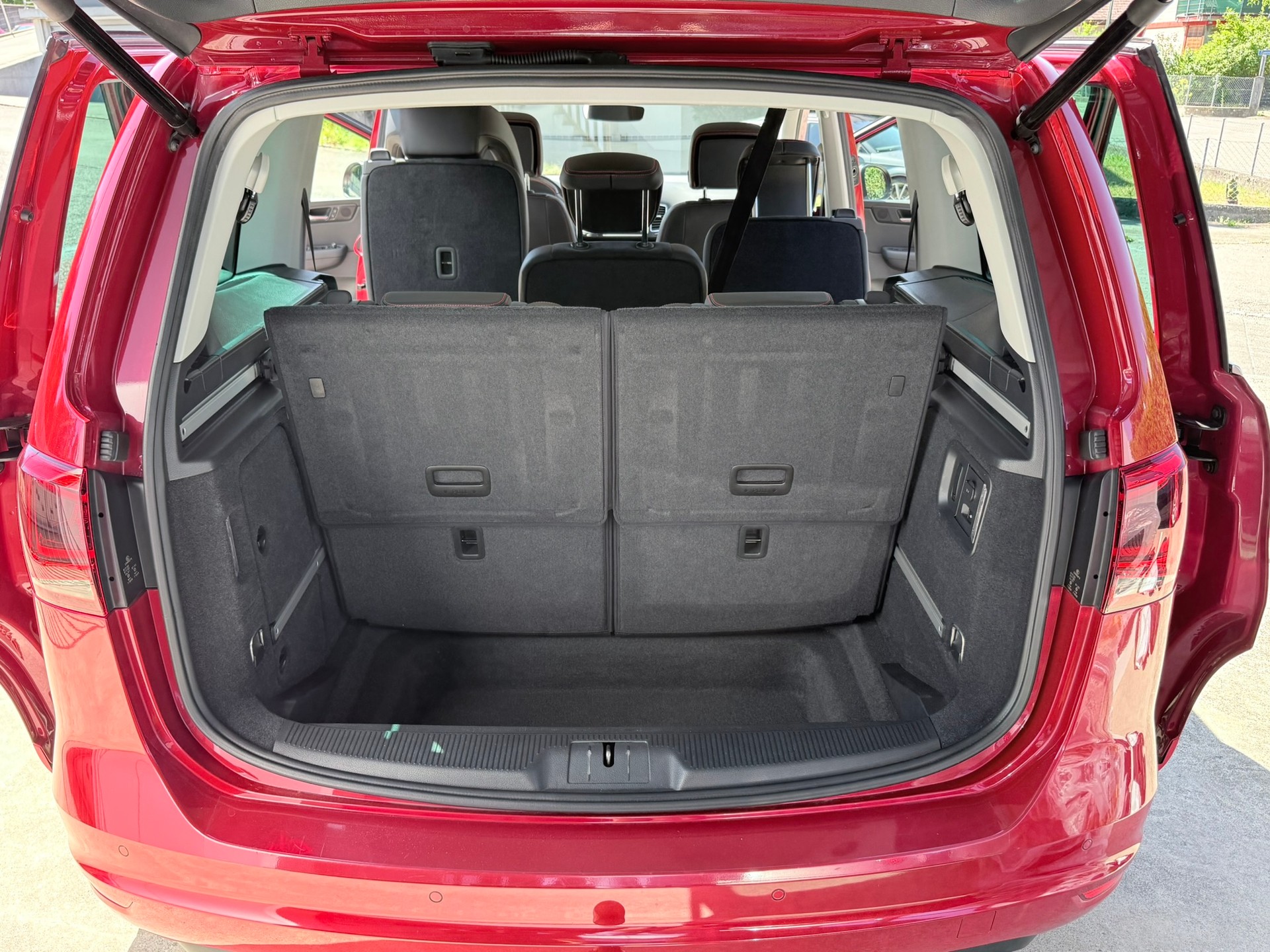 SEAT Alhambra 2.0 TSI FR Line DSG-image-21