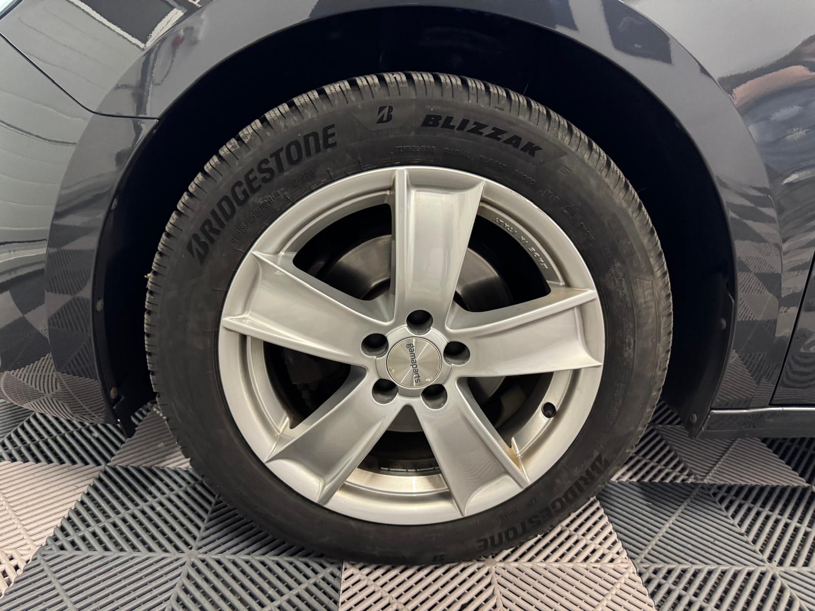 AUDI A1 Sportback 30 TFSI S Line Attraction S-tronic-image-24