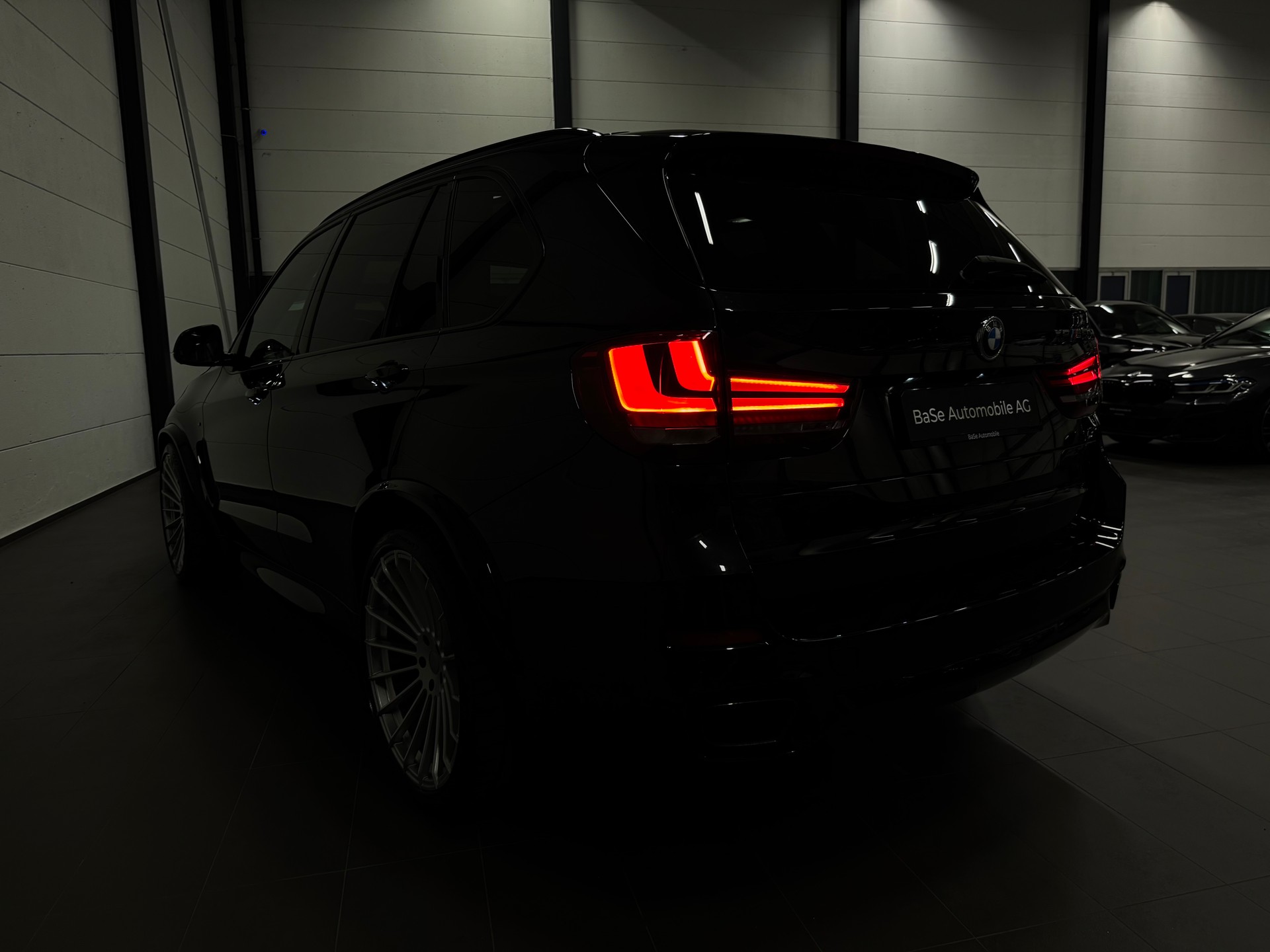 BMW X5 xDrive M50d Steptronic-image-15