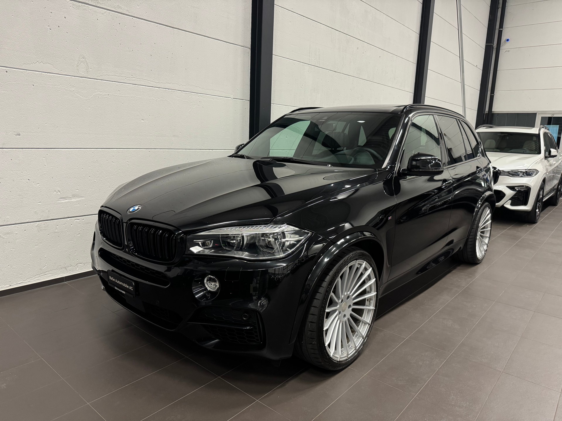 BMW X5 xDrive M50d Steptronic-showroom-element-2