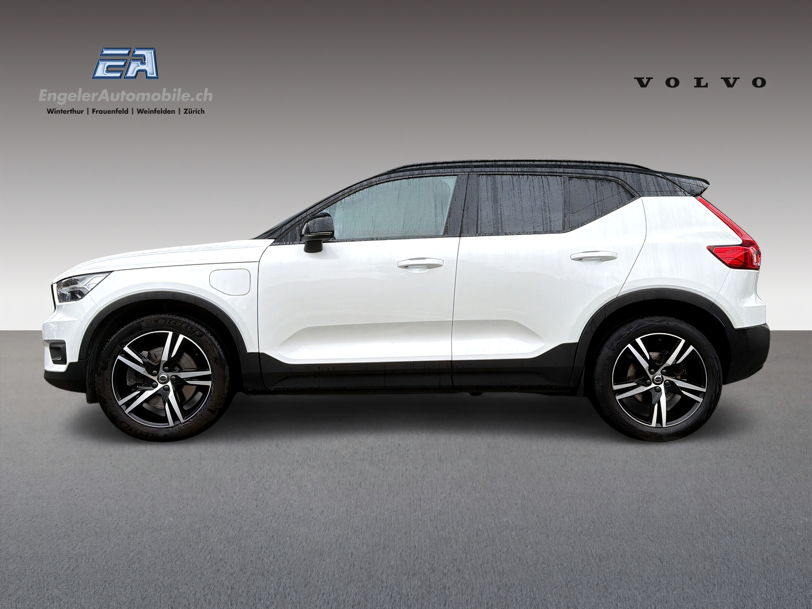 VOLVO XC40 1.5 T5 PiH R-Design-showroom-element-2