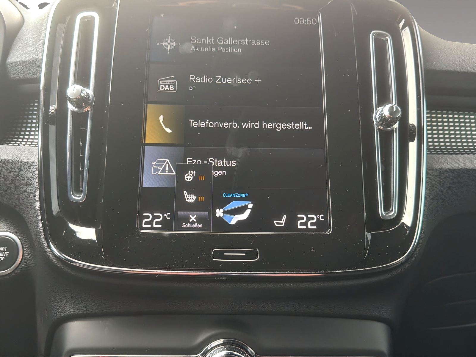 VOLVO XC40 1.5 T5 PiH R-Design-image-12