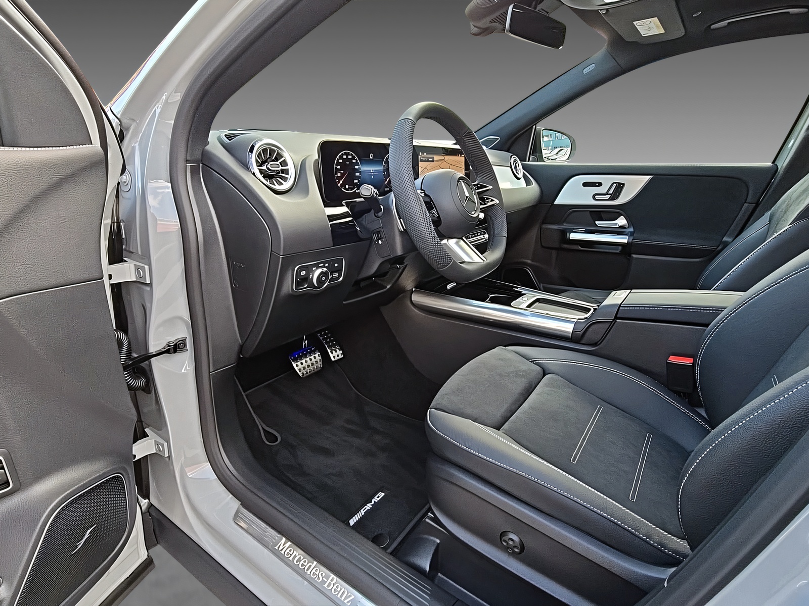 MERCEDES-BENZ GLA 250 4Matic Swiss Star-image-6