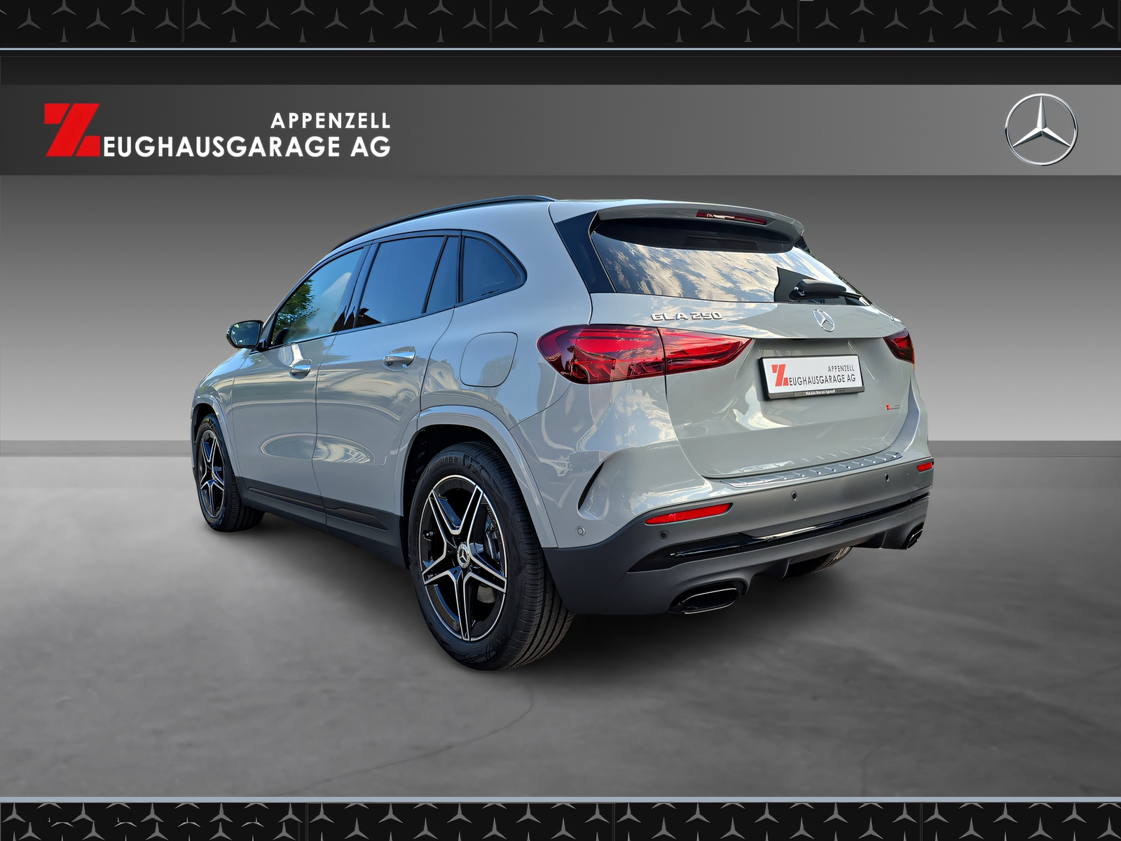 MERCEDES-BENZ GLA 250 4Matic Swiss Star-showroom-element-2