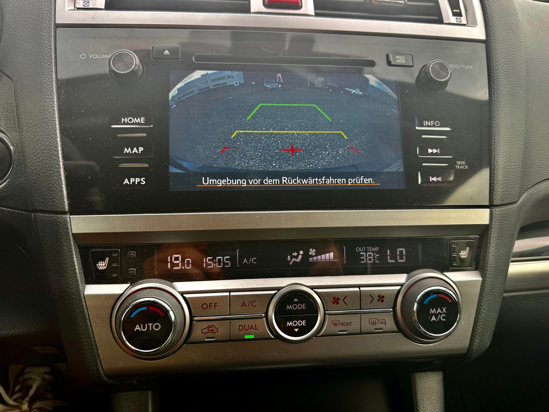 SUBARU Outback 2.0D Swiss AWD Lineartronic-image-3