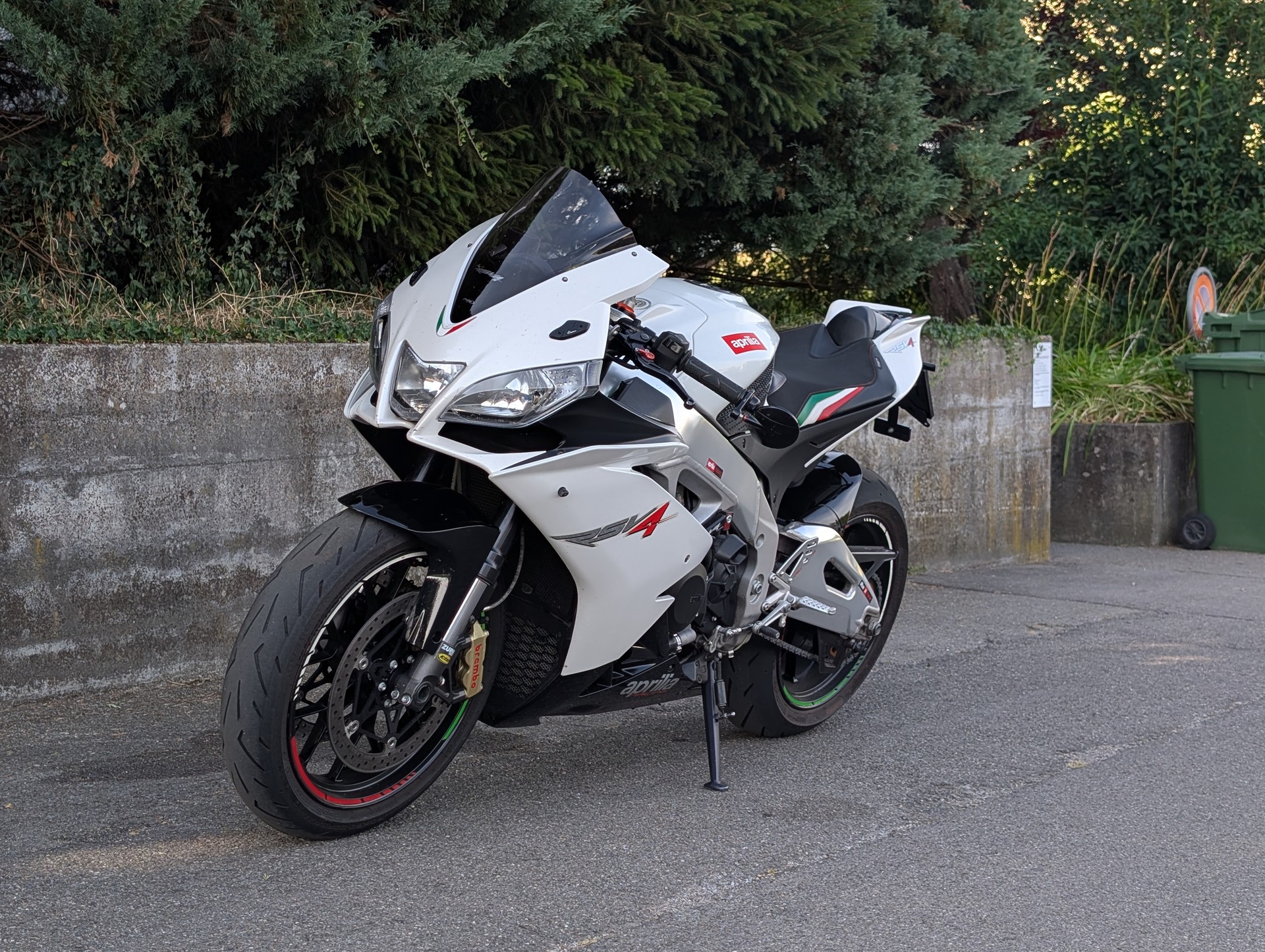 APRILIA RSV4 R-image-0