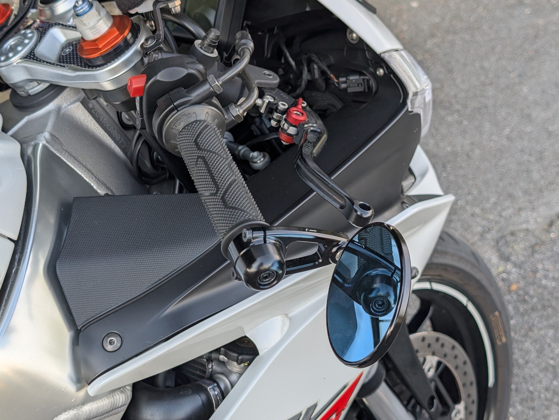 APRILIA RSV4 R-image-5