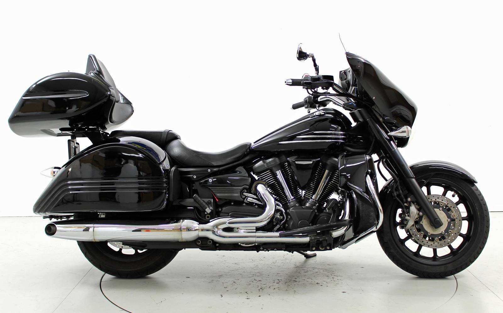 YAMAHA XV 1900-image-3