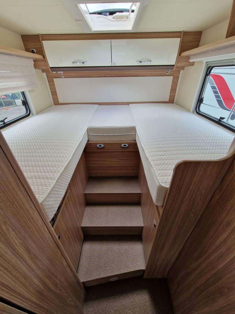 BÜRSTNER Limited T 726 G-showroom-element-2