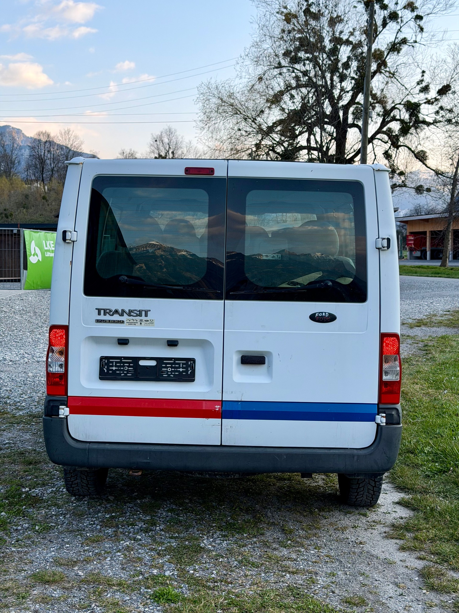 FORD Transit 330S Trend-showroom-element-3