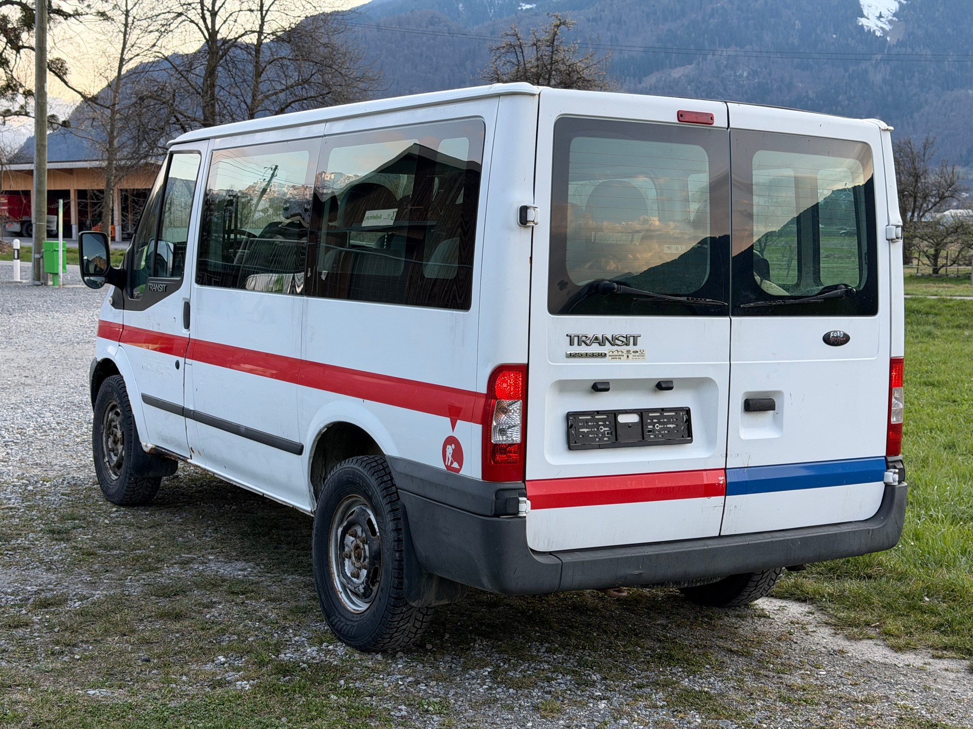 FORD Transit 330S Trend-showroom-element-2