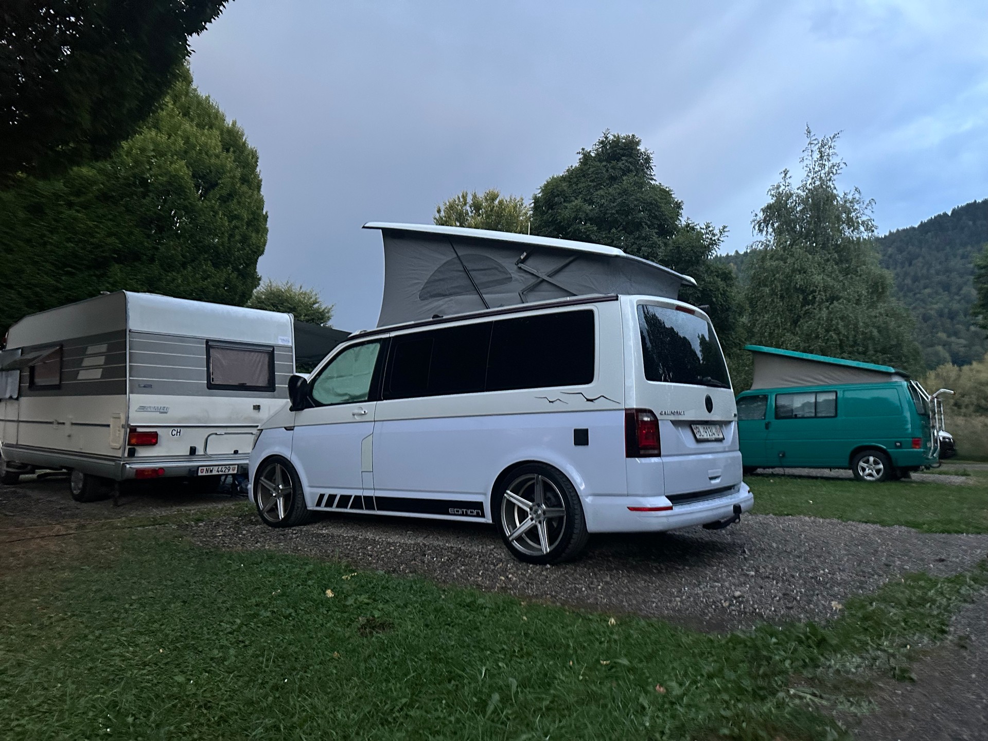 VW T6 California 2.0 Bi-TDI Beach Edition 4Motion DSG/Nahe Vollausstattung/Frisch ab MFK und VW-Service/1. Jahr Garantie uvm.-showroom-element-1