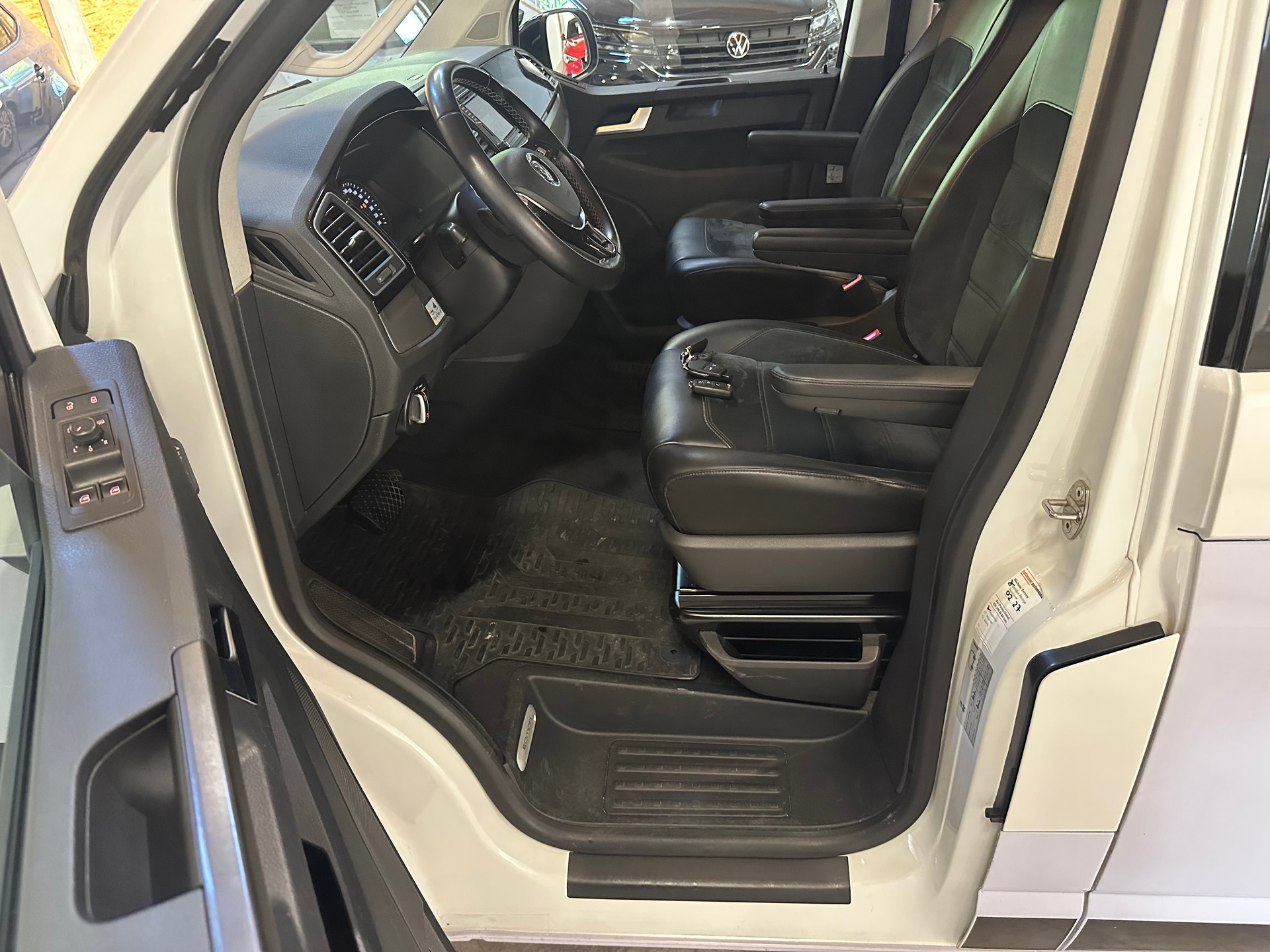 VW T6 California 2.0 Bi-TDI Beach Edition 4Motion DSG/Nahe Vollausstattung/Frisch ab MFK und VW-Service/1. Jahr Garantie uvm.-image-16